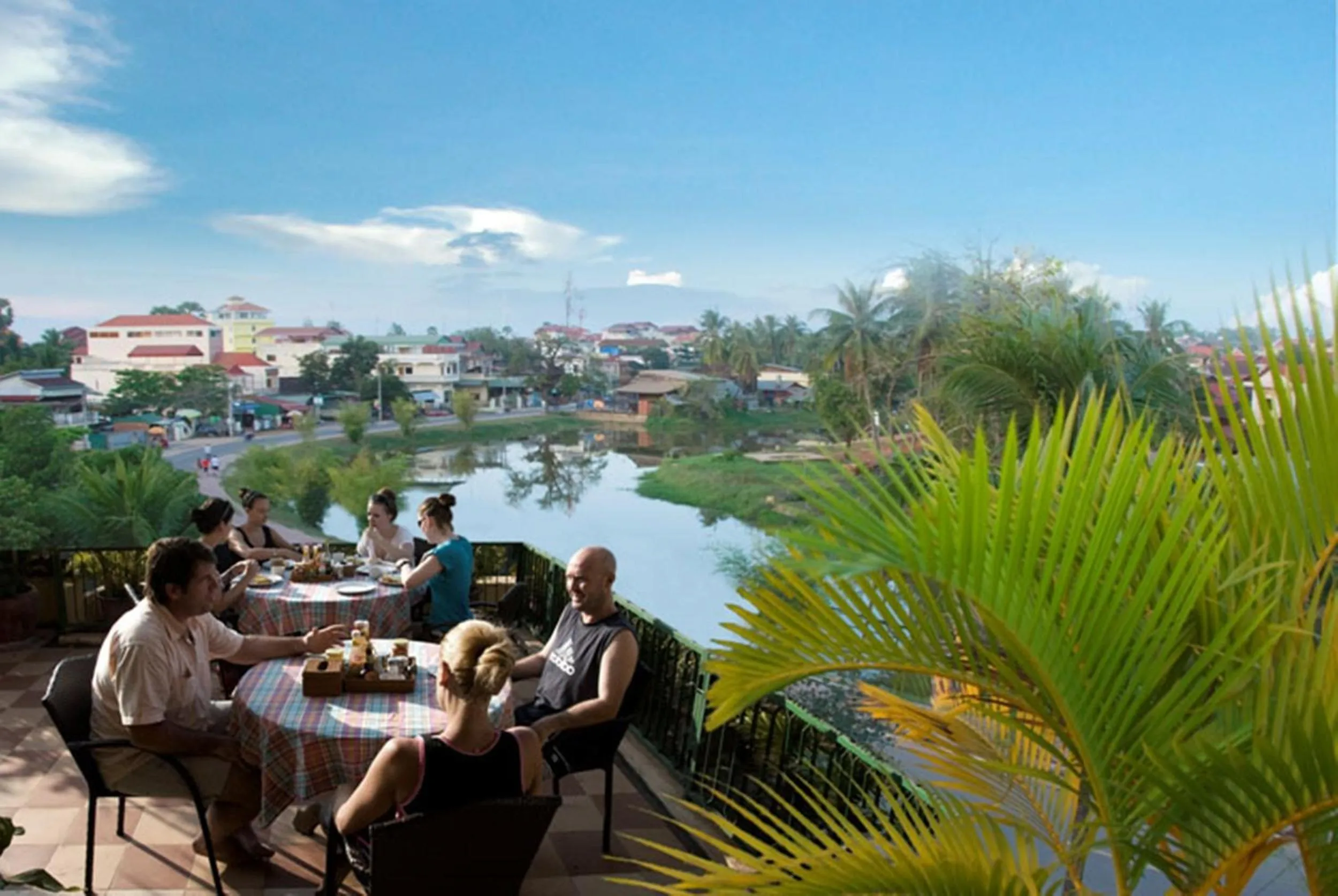 Restaurant/places to eat in Siem Reap Riverside Hotel