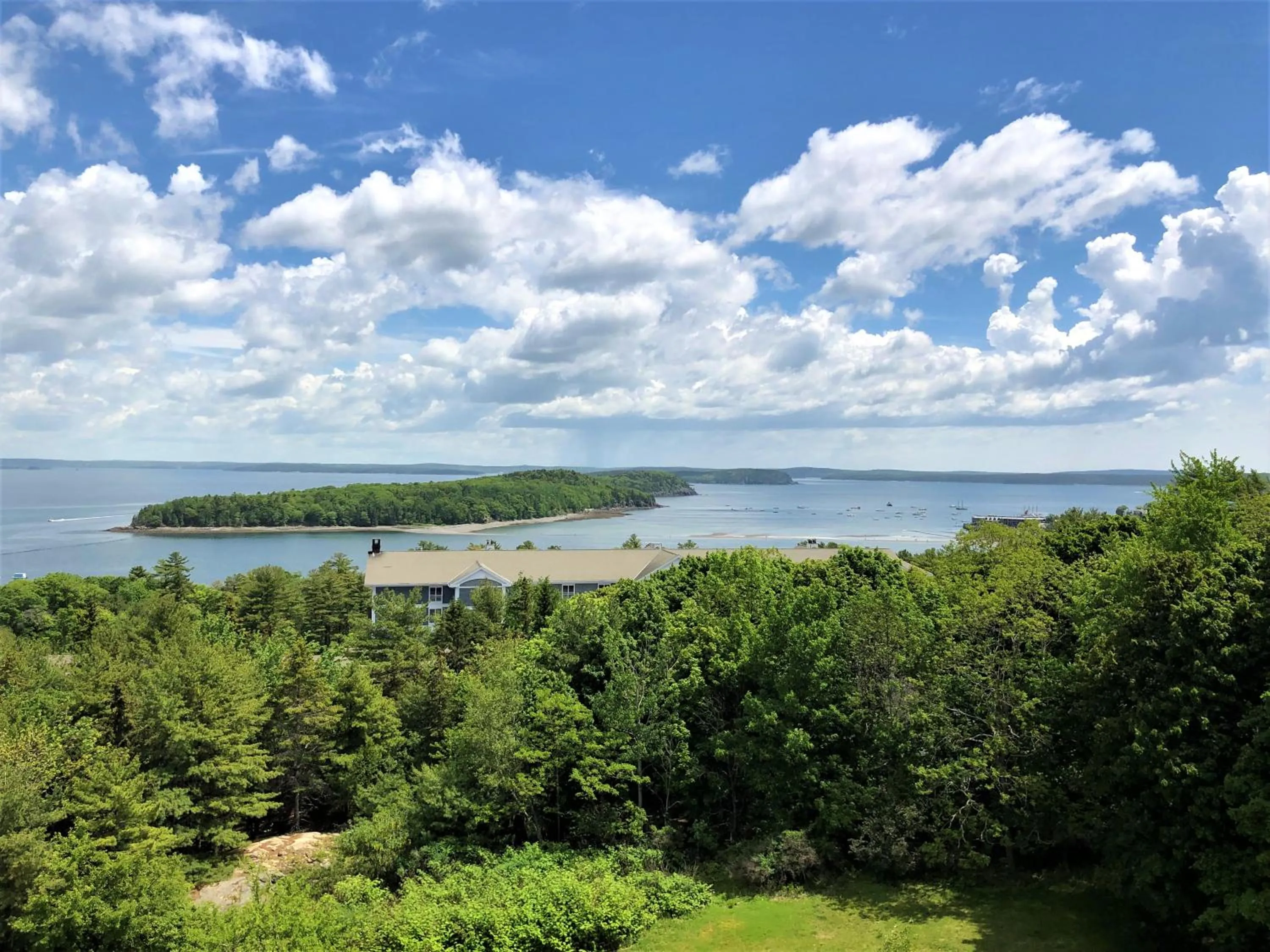 Atlantic Eyrie Lodge