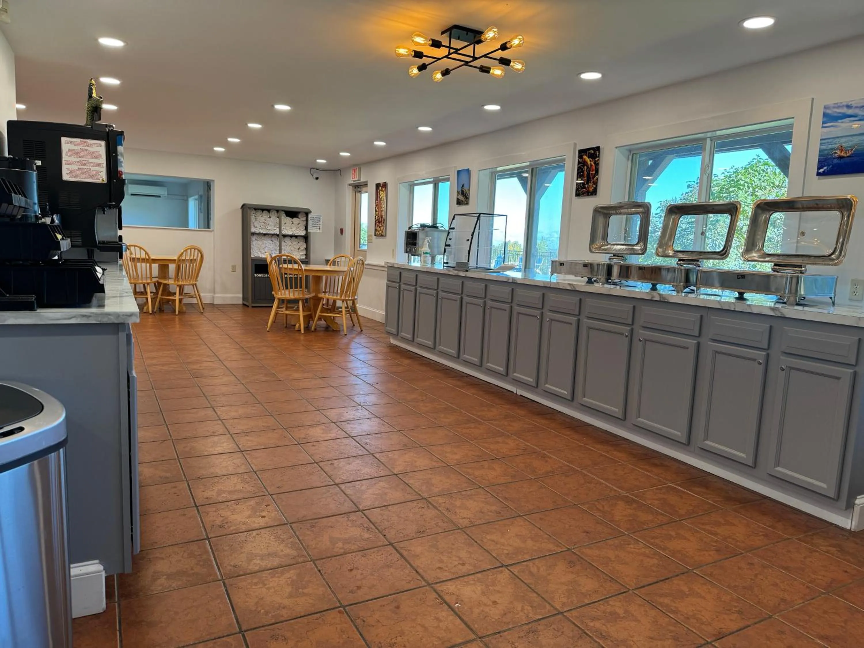 Breakfast in Atlantic Eyrie Lodge