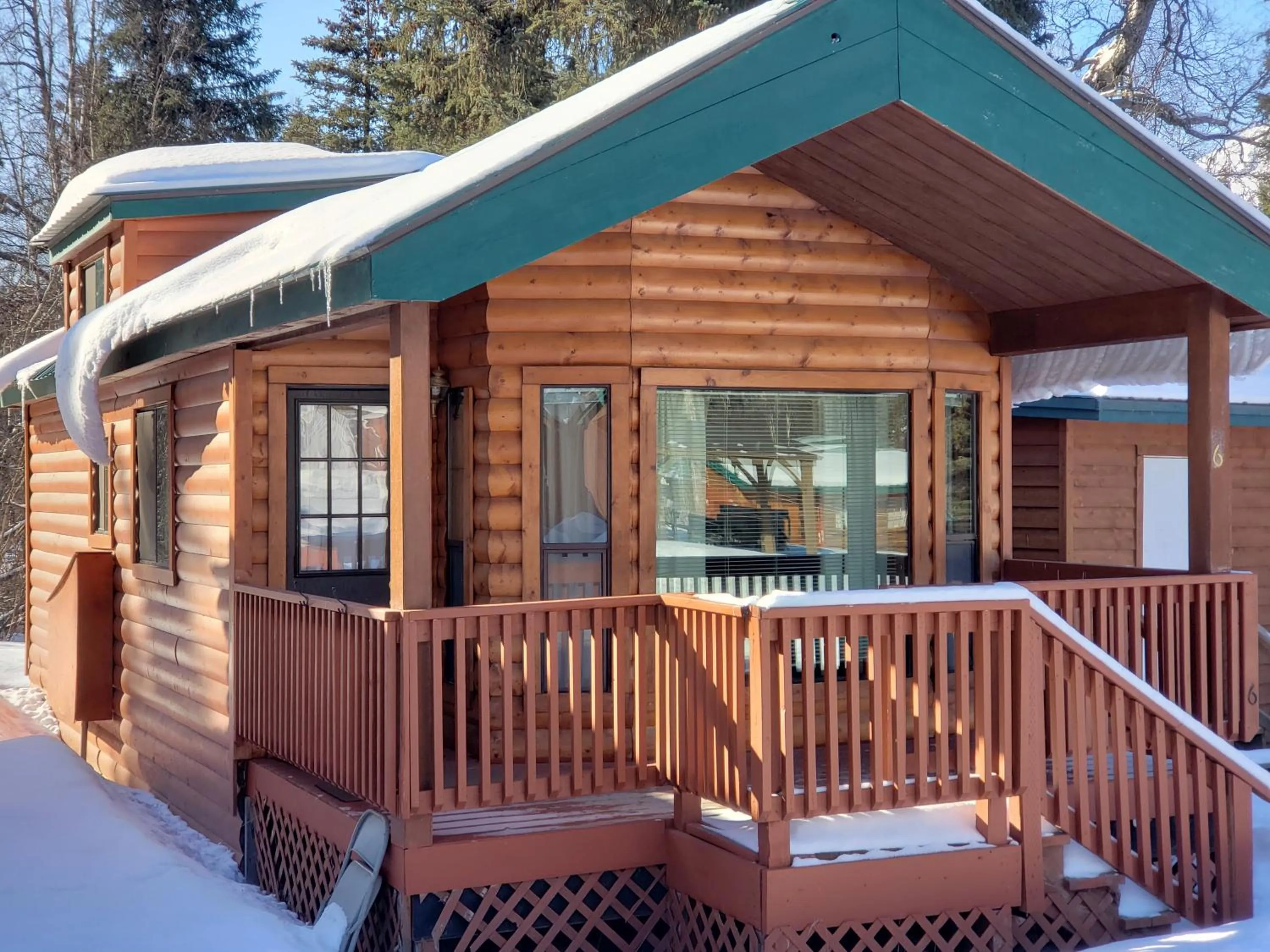 Property building in Gwin's Lodge & Roadhouse