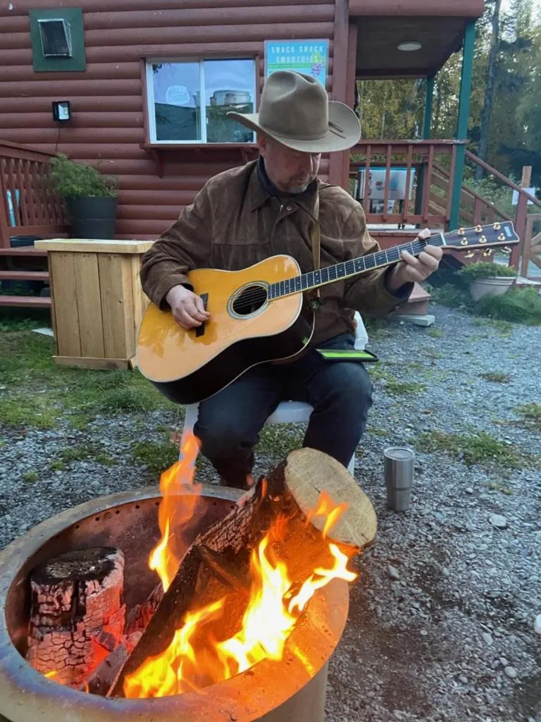 Activities in Gwin's Lodge & Roadhouse