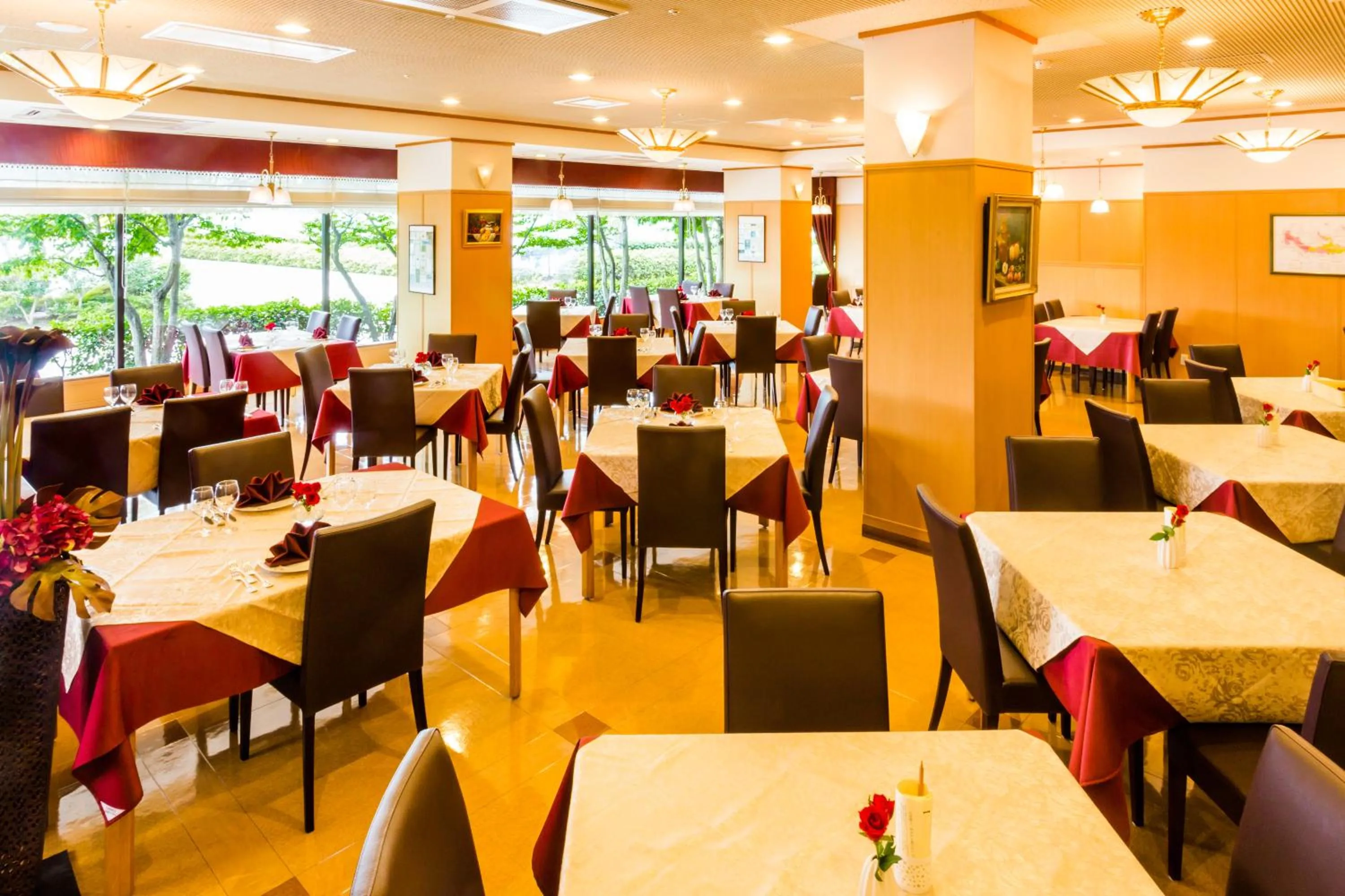 Restaurant/places to eat in CHRES