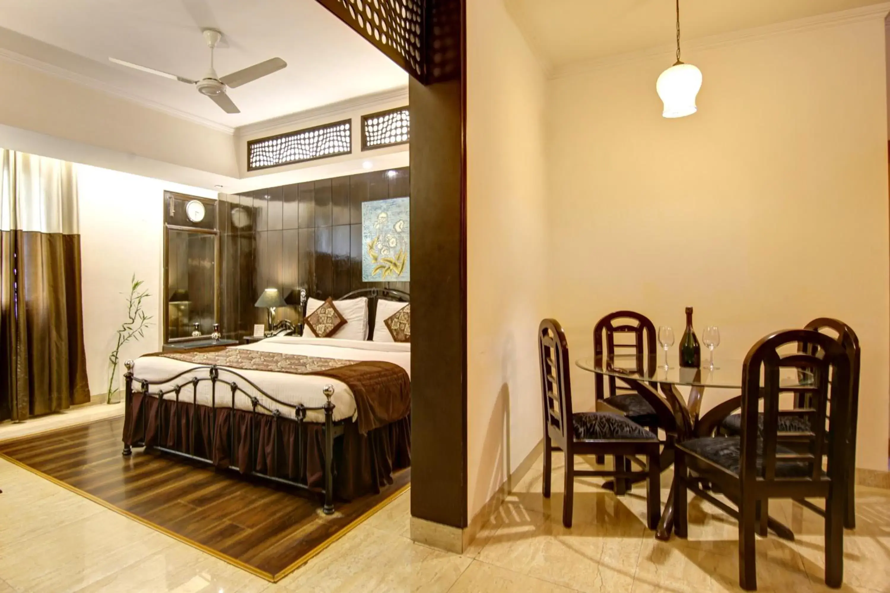 Suite - single occupancy in The Solace Hotel - Nehru Place Suite - single occupancy in The Solace Hotel - Nehru Place