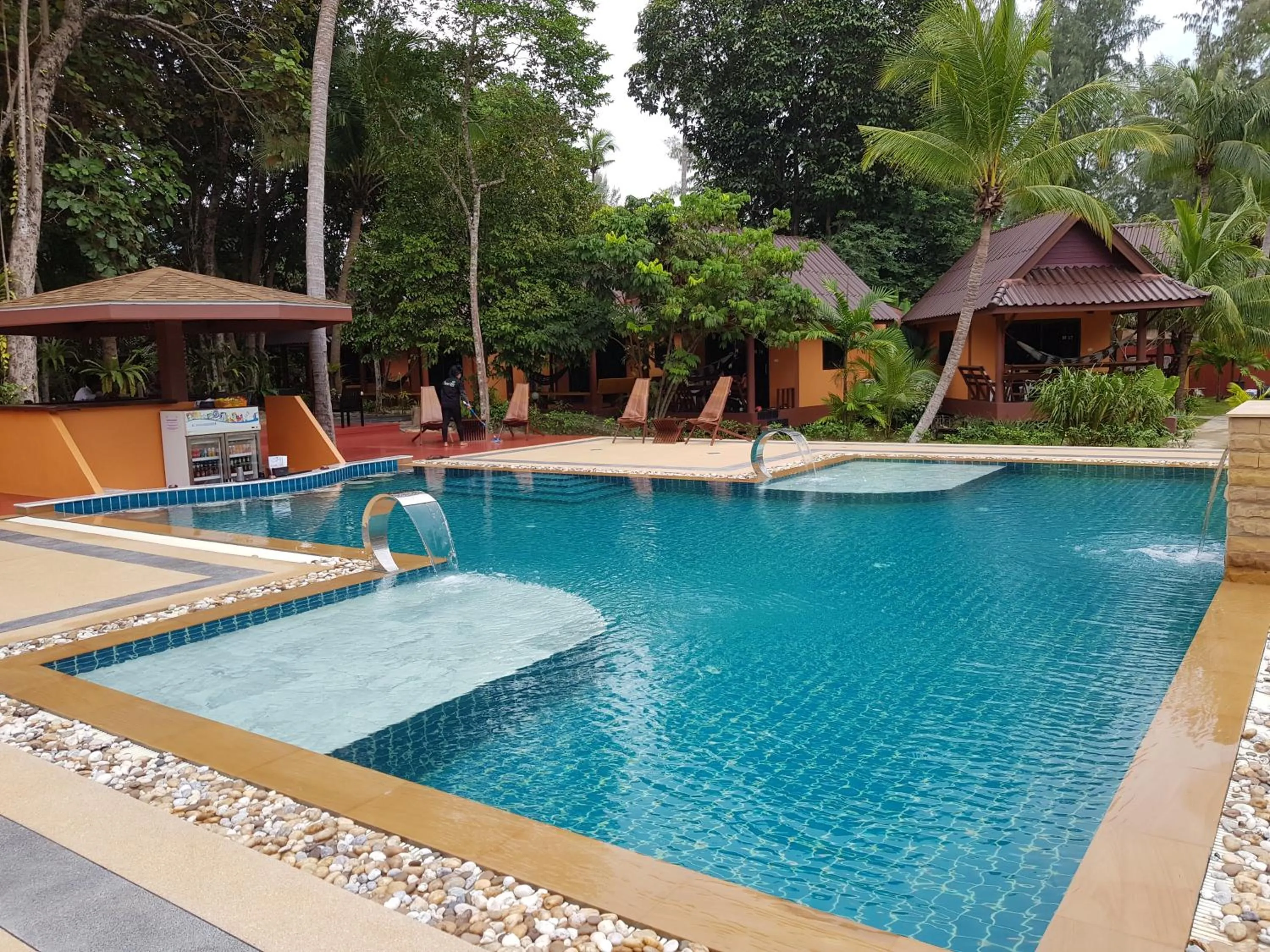 Swimming pool in Lanta Pearl Beach Resort