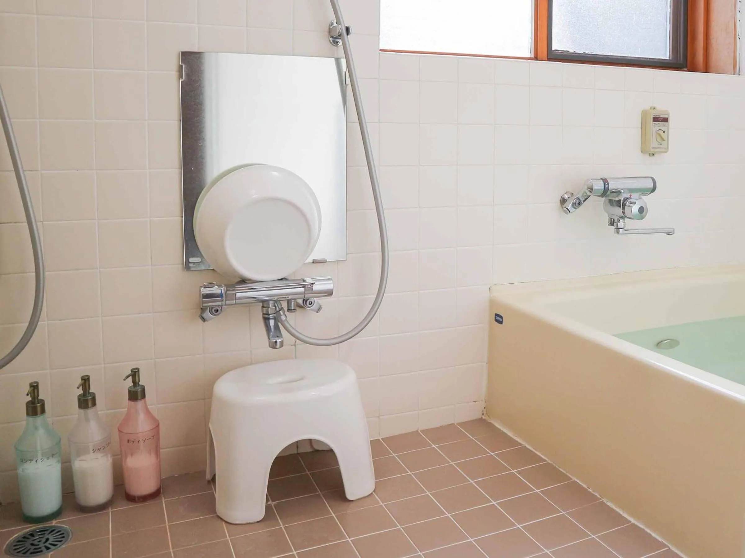 Hot Tub in Canadian Loghouse Inn AzuminoYujin