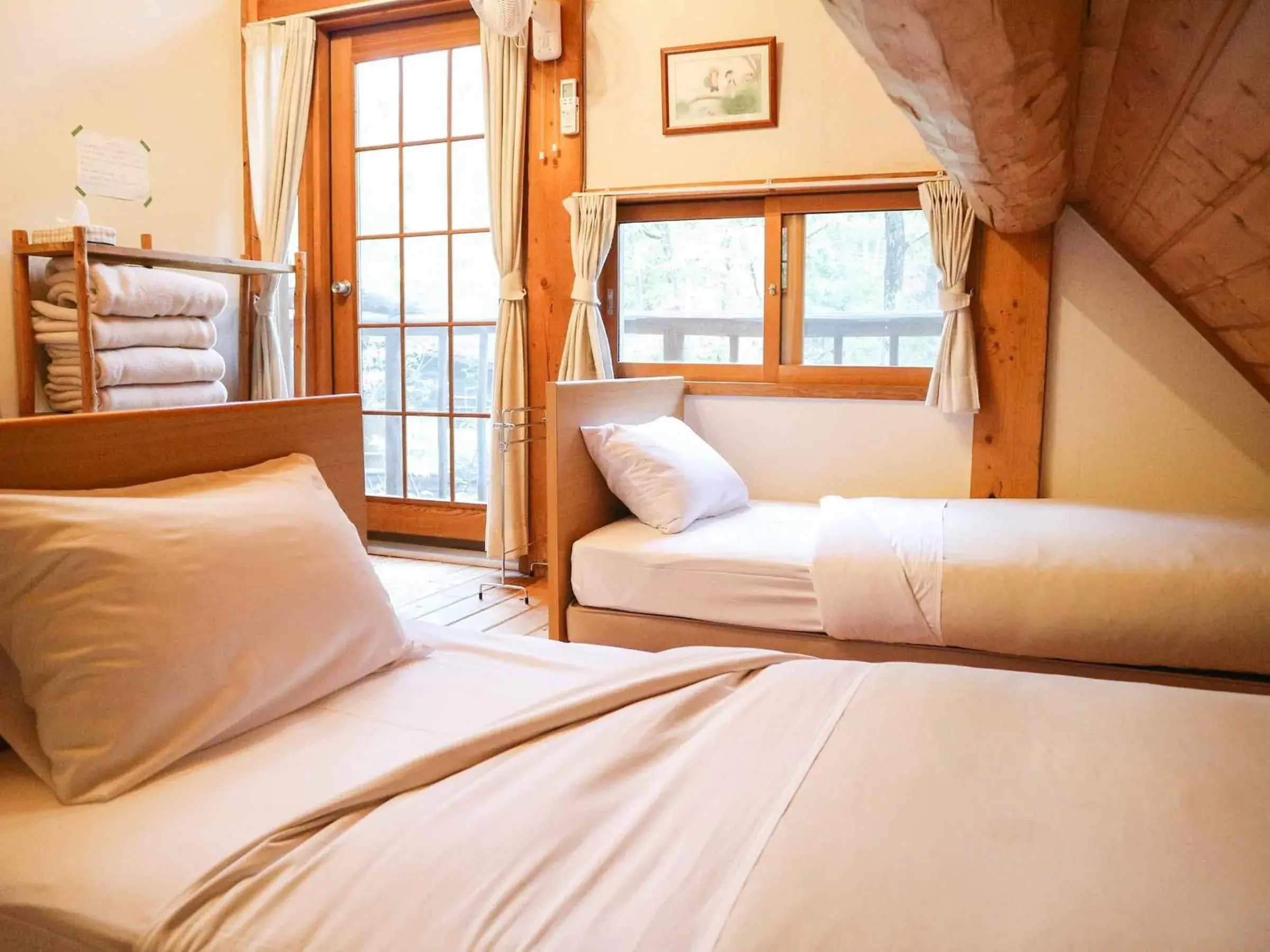 Family Room in Canadian Loghouse Inn AzuminoYujin Family Room in Canadian Loghouse Inn AzuminoYujin