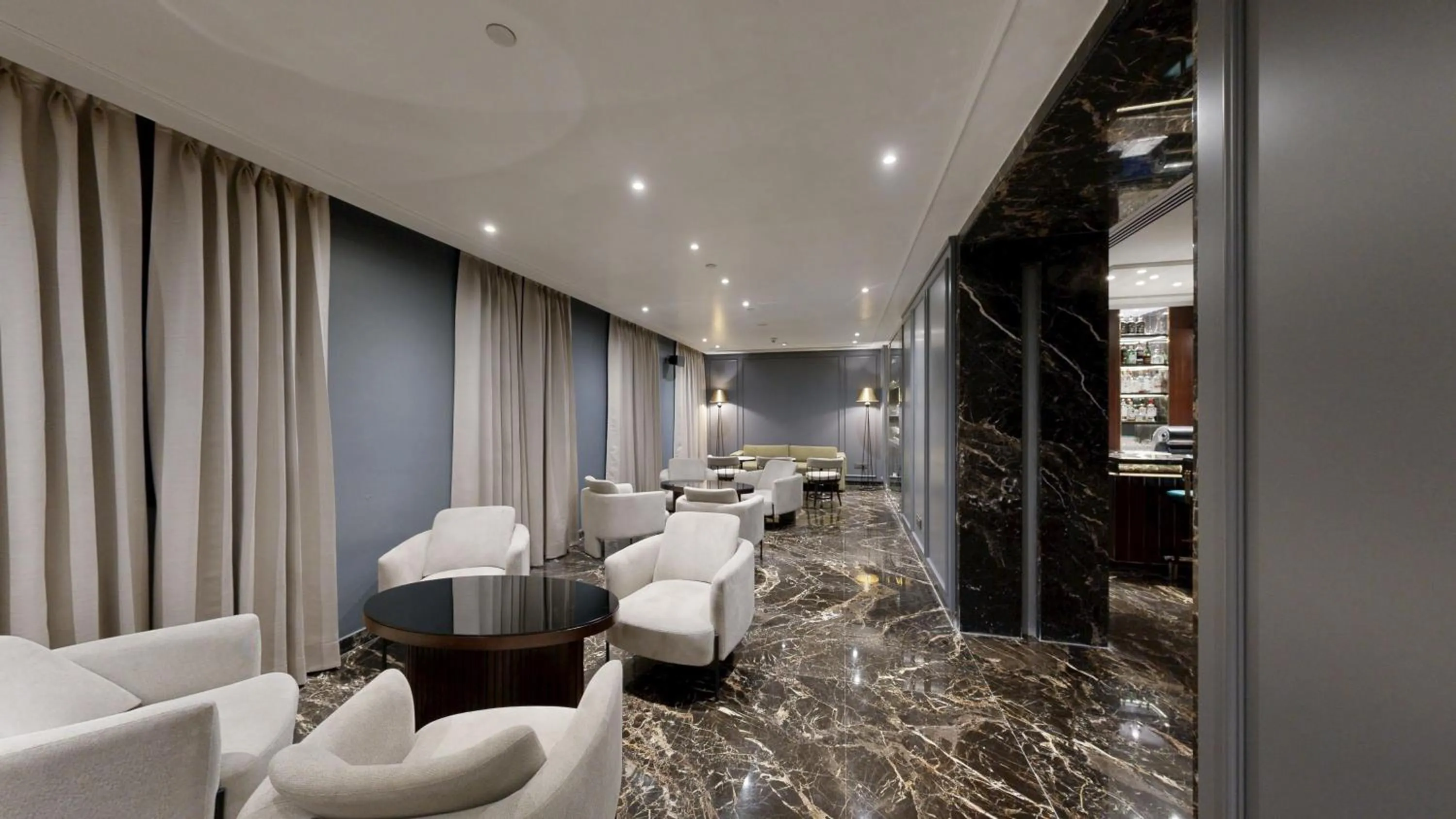Lounge or bar in Radisson Blu Marina Hotel Connaught Place