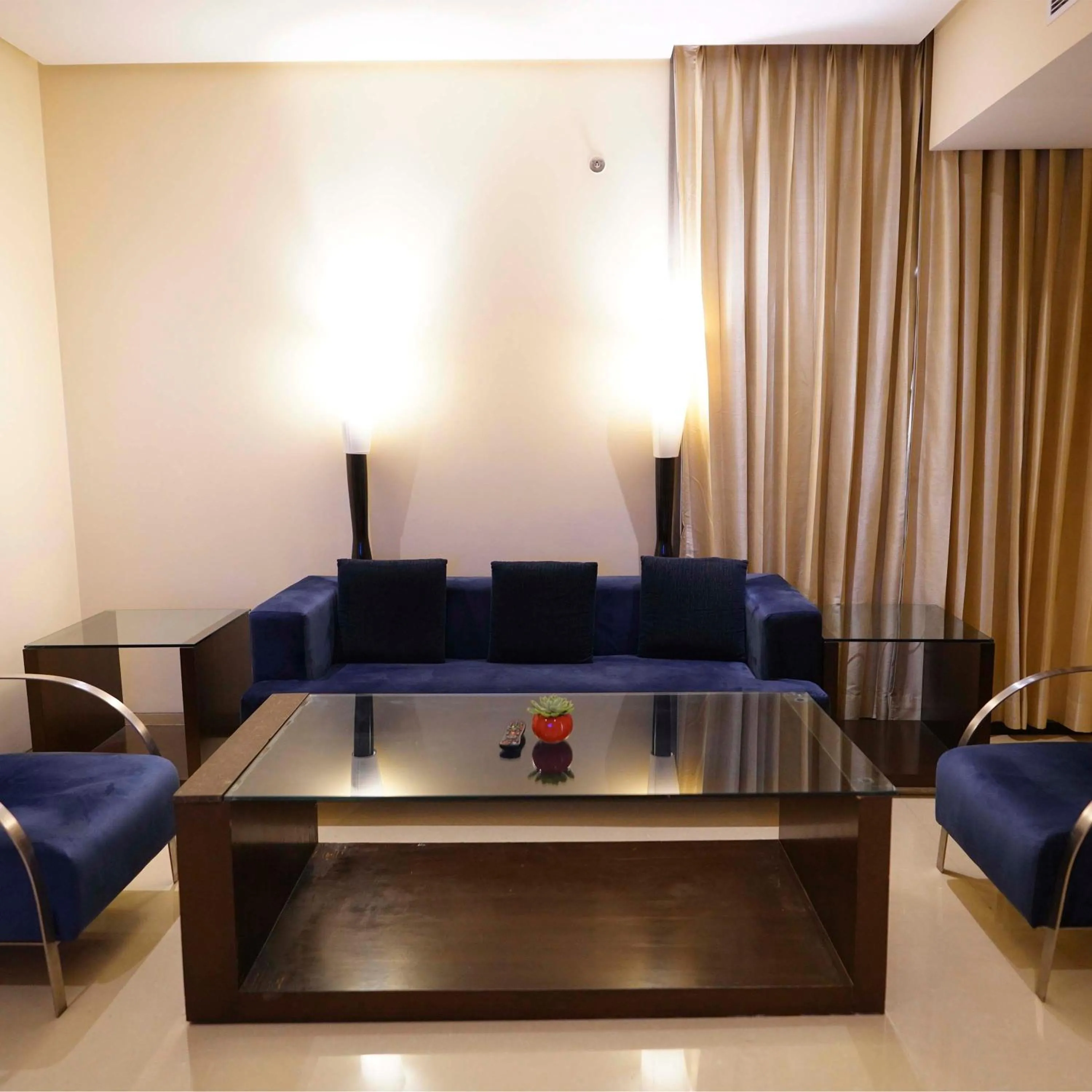 Seating area in Radisson Blu Marina Hotel Connaught Place