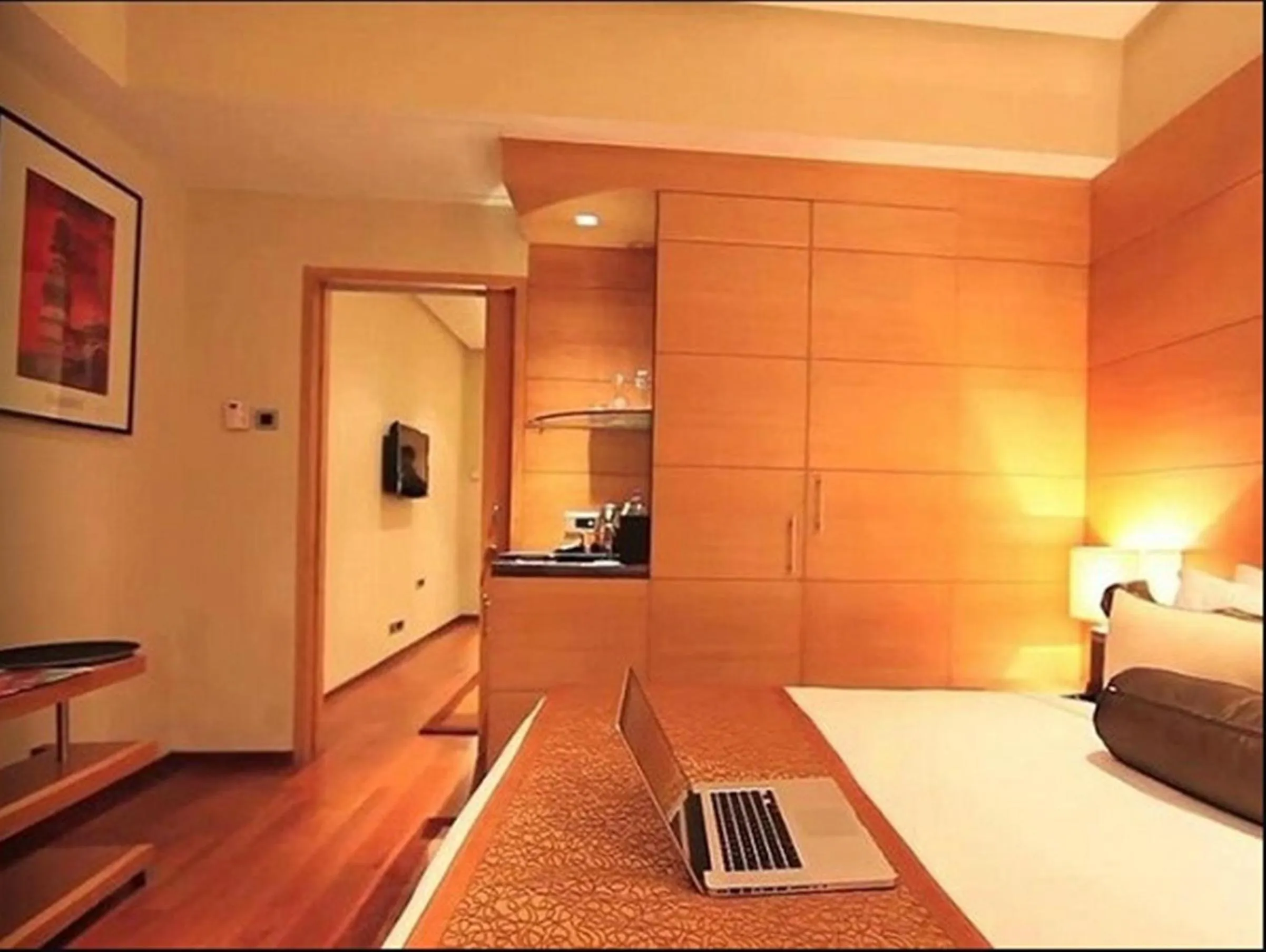 Photo of the whole room, Bed in Radisson Blu Marina Hotel Connaught Place