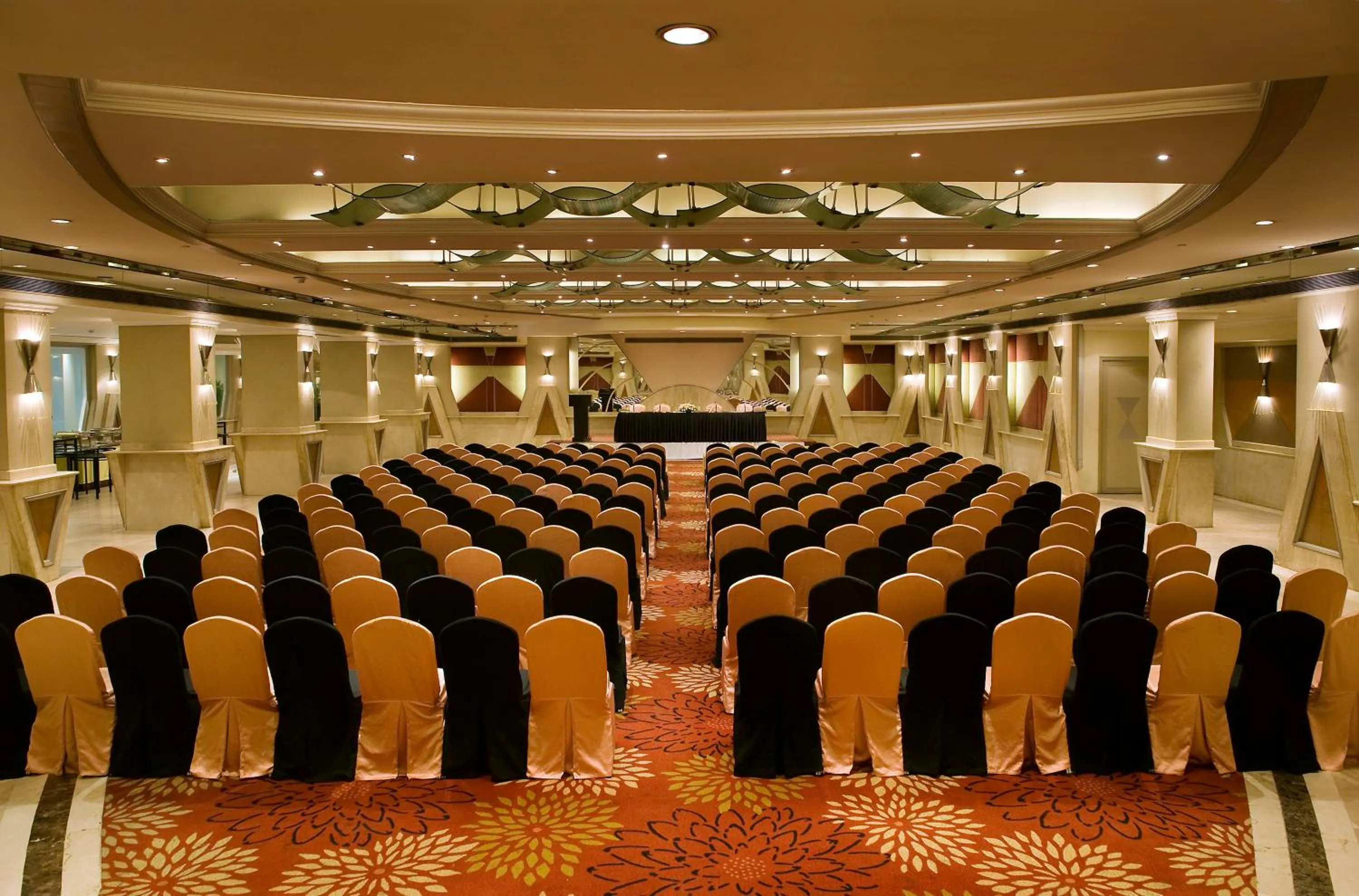 Banquet/Function facilities in The Suryaa New Delhi