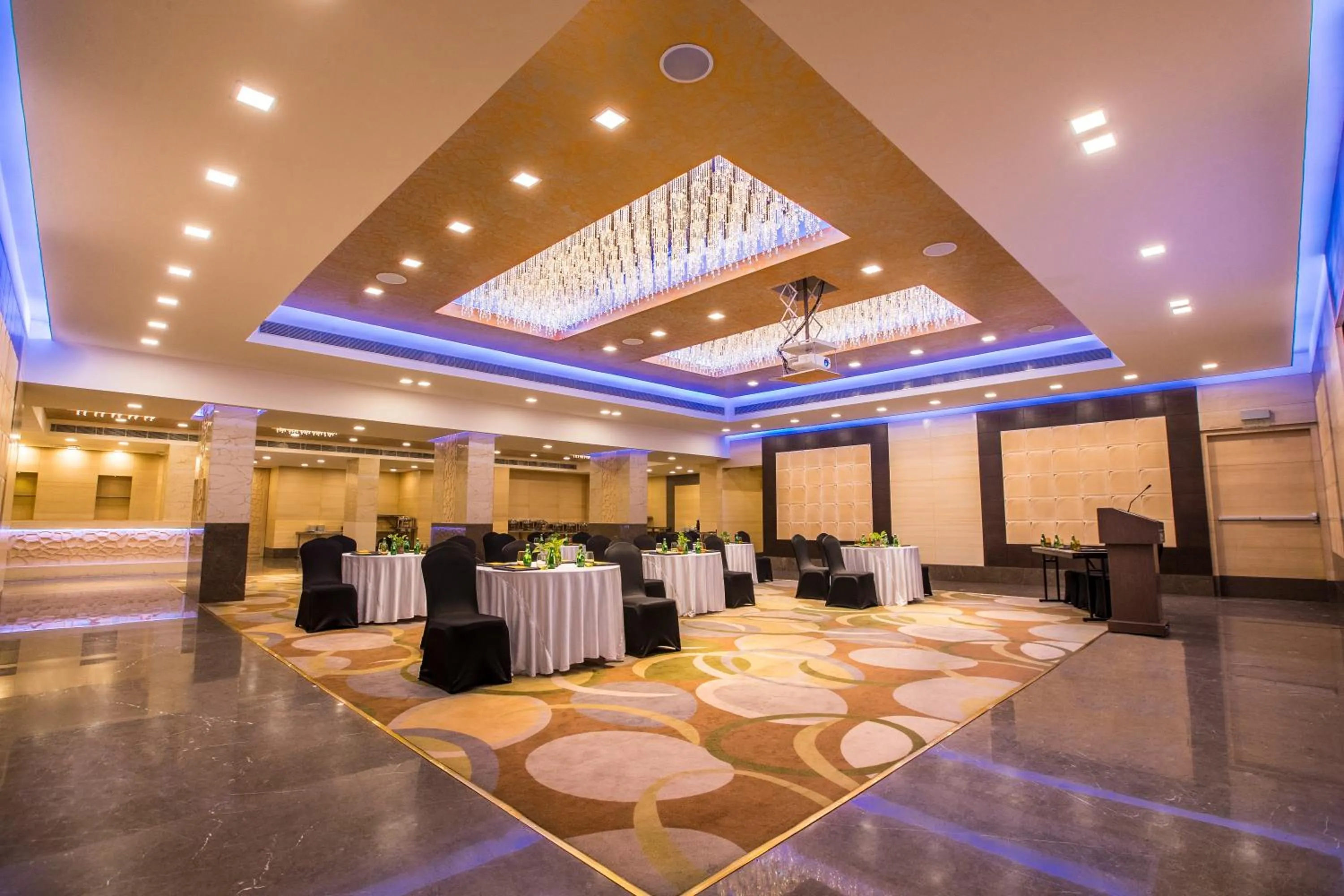 Banquet/Function facilities in The Suryaa New Delhi