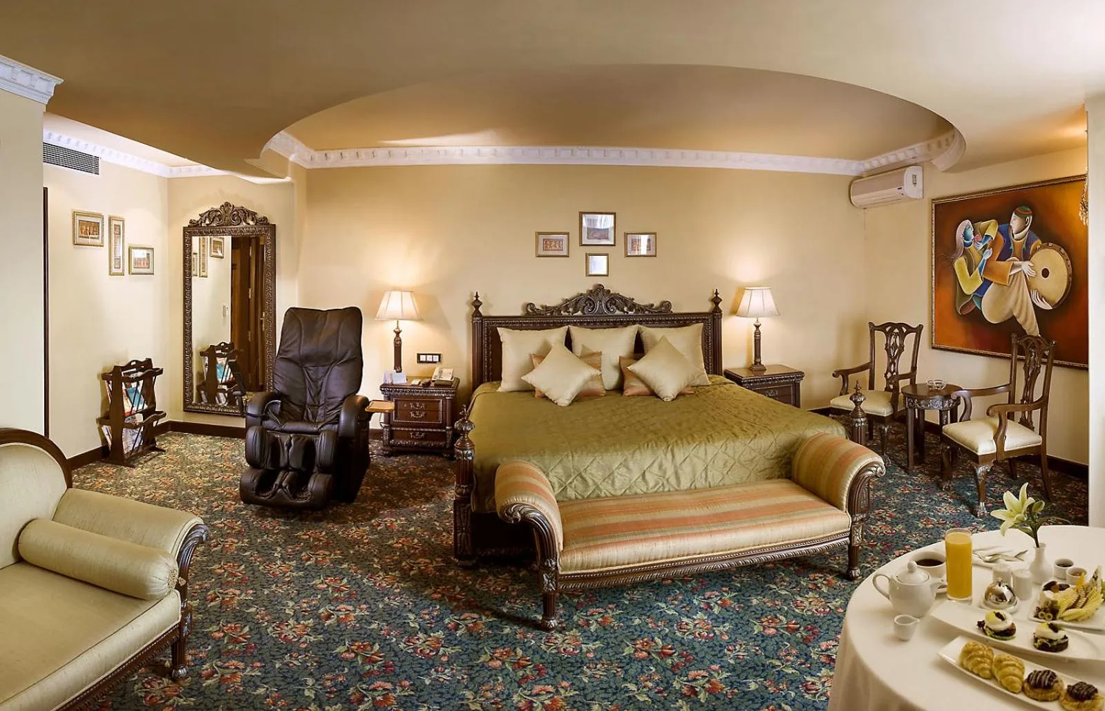 Bedroom in The Suryaa New Delhi