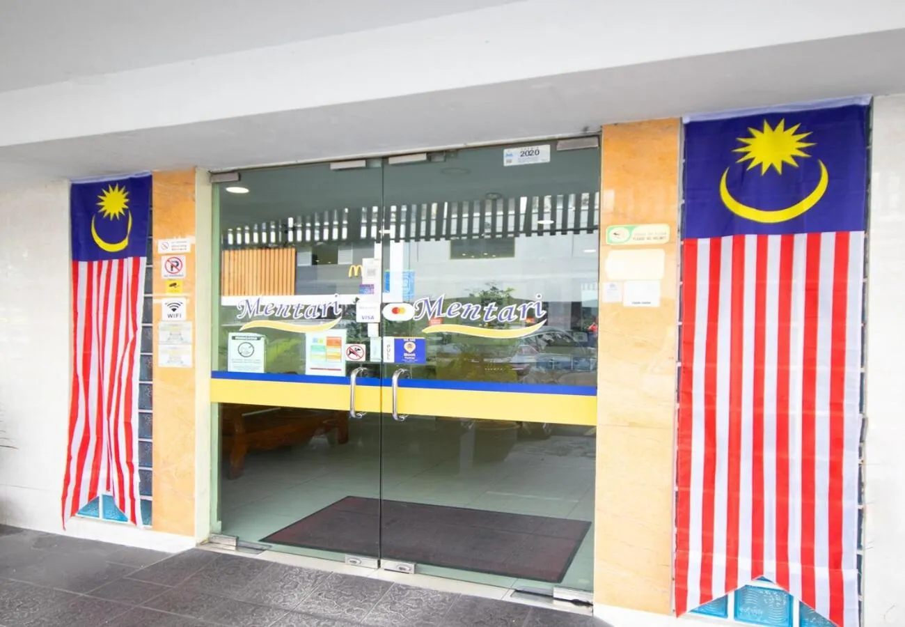 Facade/entrance in Sun Inns Hotel Sunway Mentari