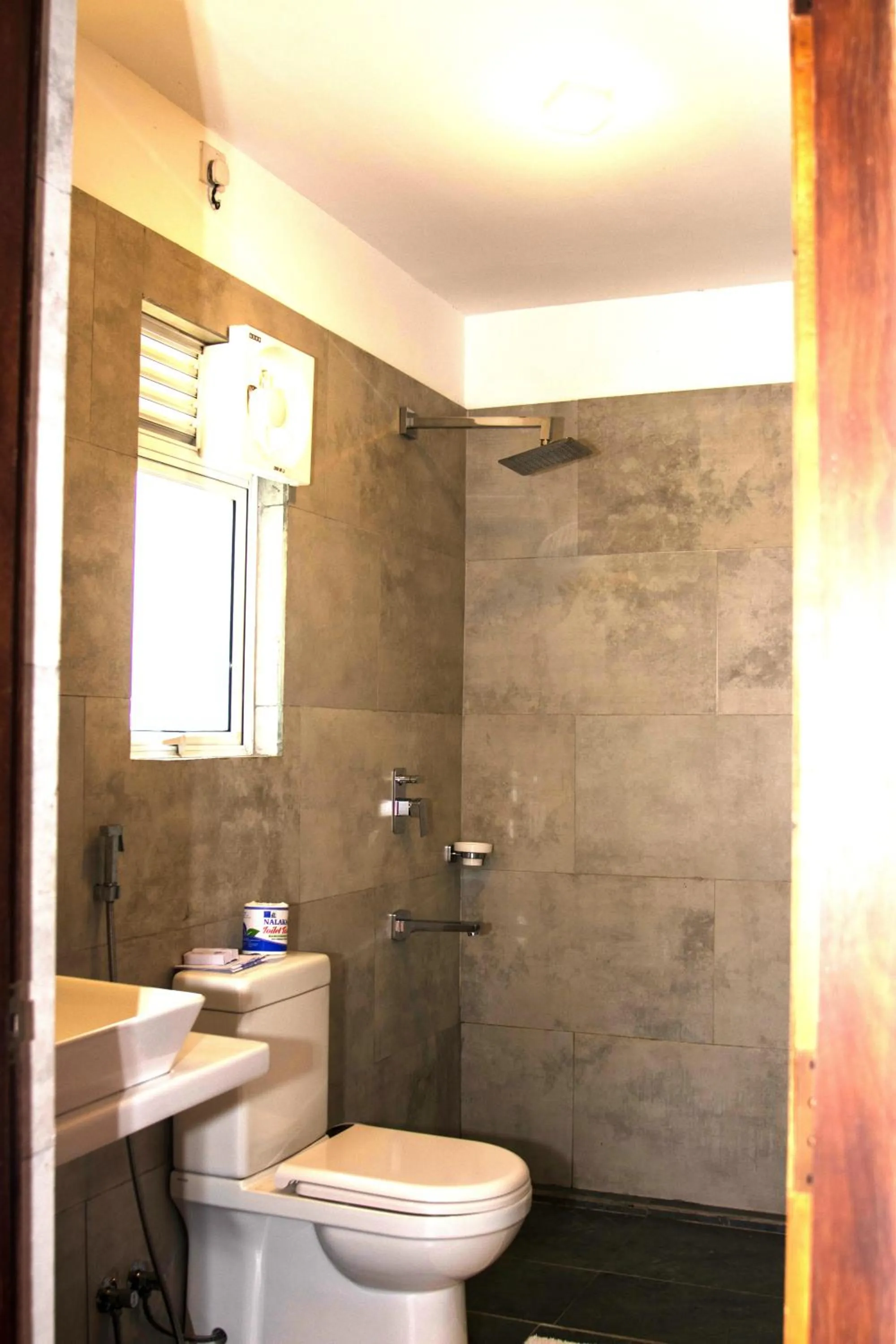 Shower in Pigeon Island Beach Resort and Spa