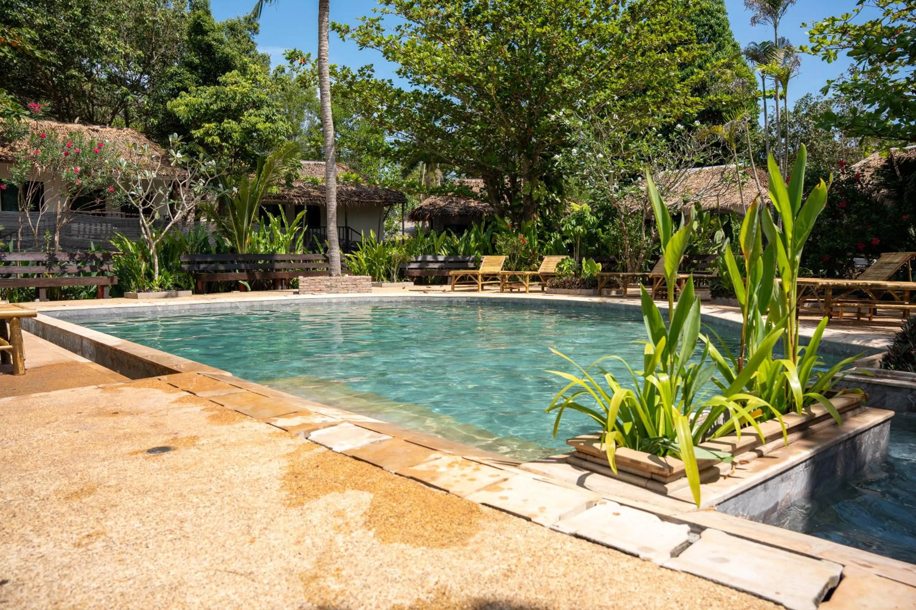 Swimming pool in Relax Bay Beach Resort