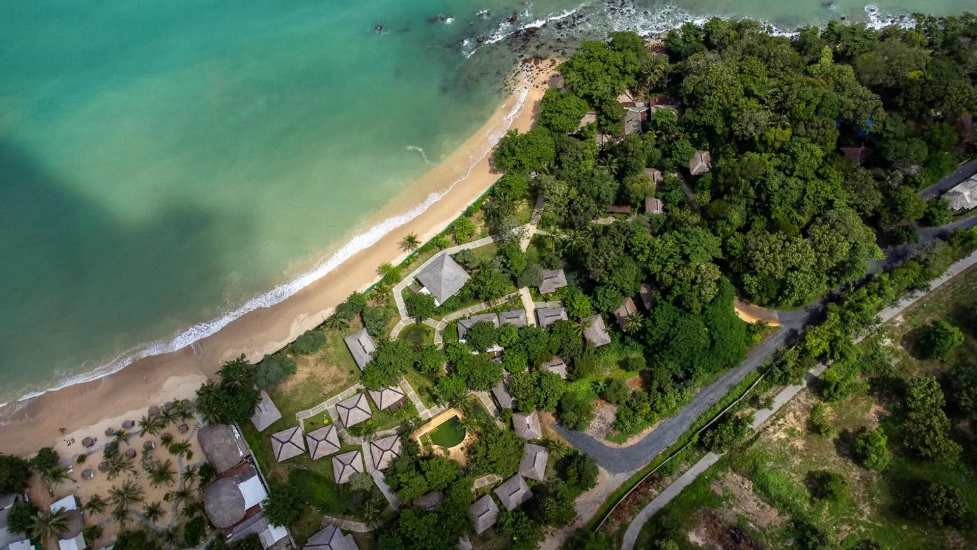 Beach in Relax Bay Beach Resort