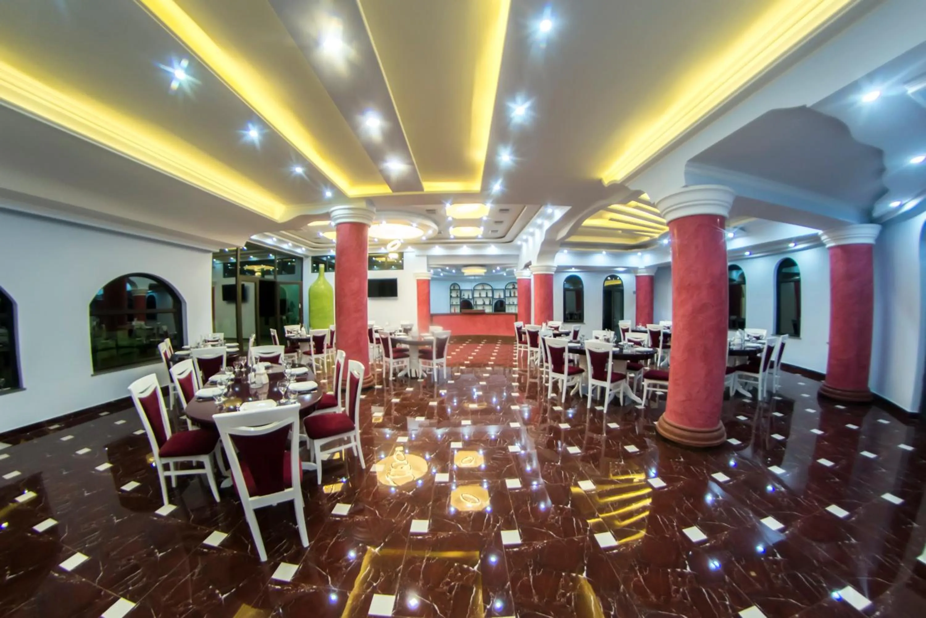 Breakfast in Gelati Tower