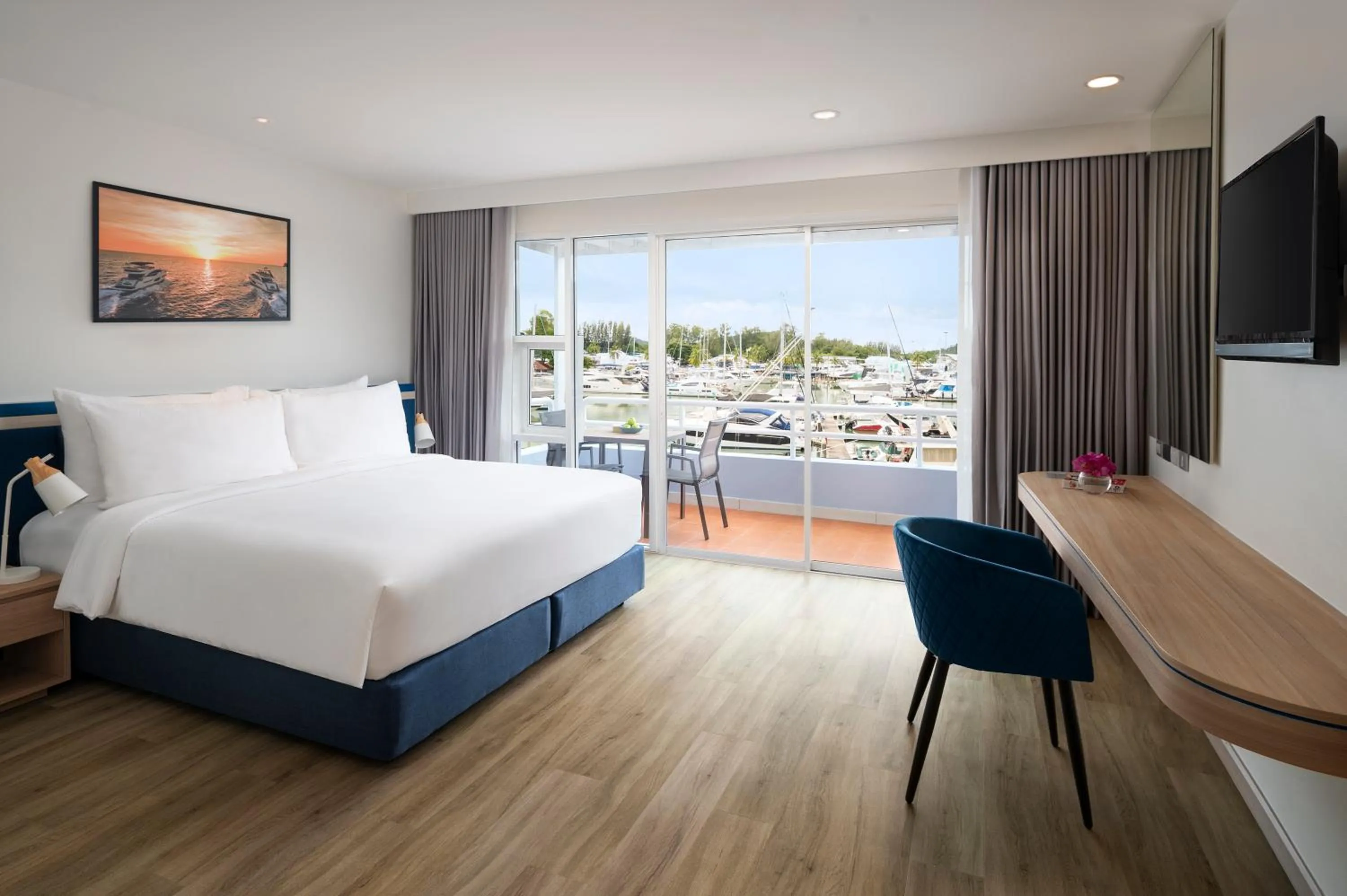 Bedroom, Bed in NH Boat Lagoon Phuket Resort