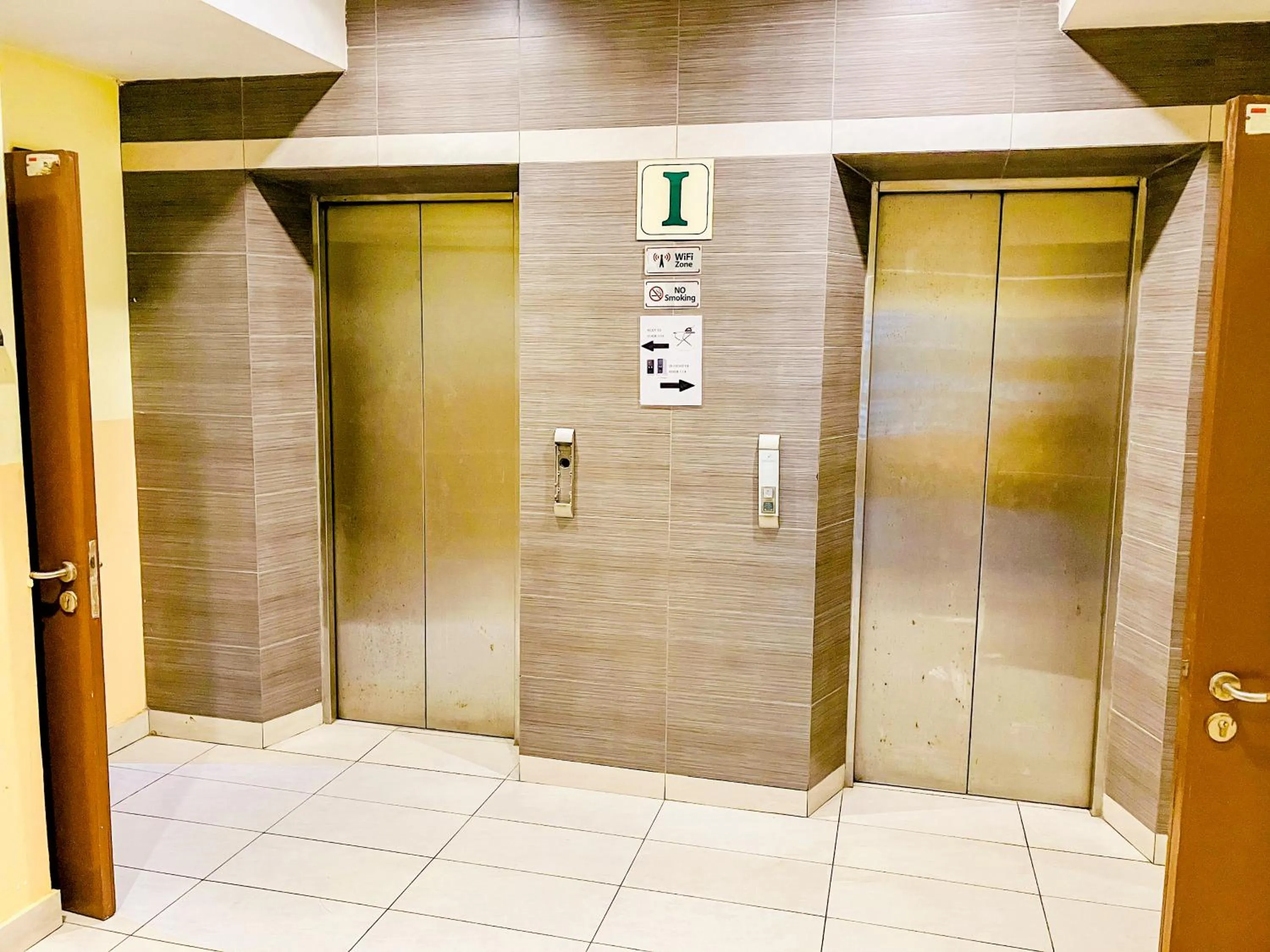 elevator in Sun Inns Hotel Puchong