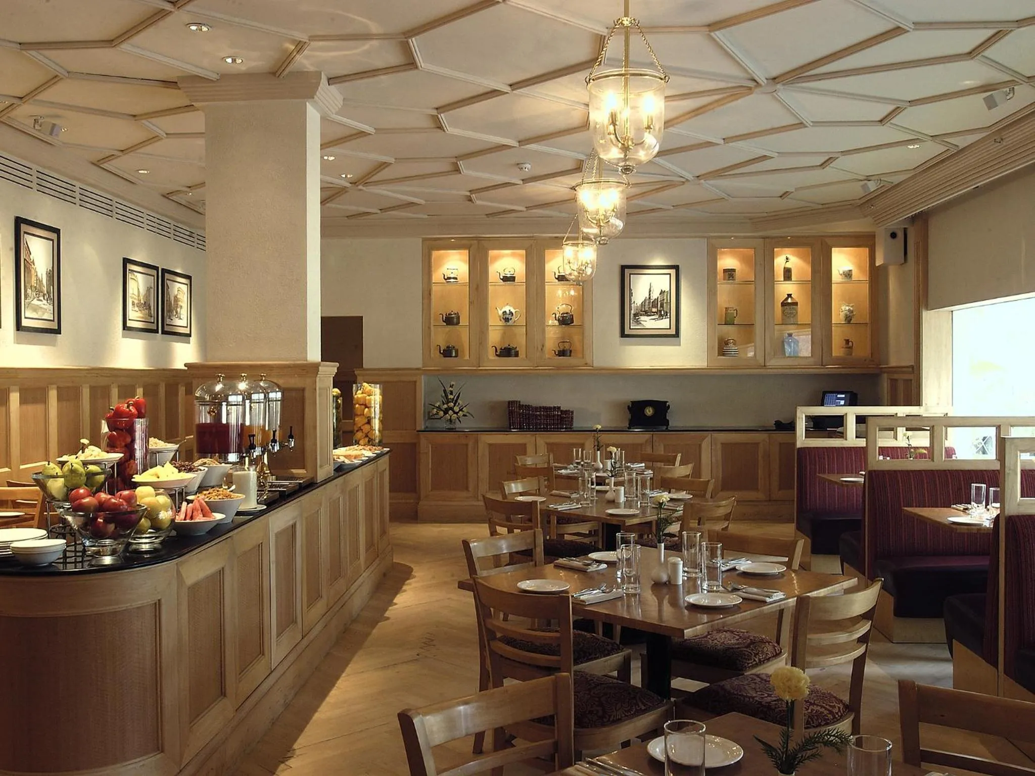 Restaurant/places to eat in The Claridges New Delhi