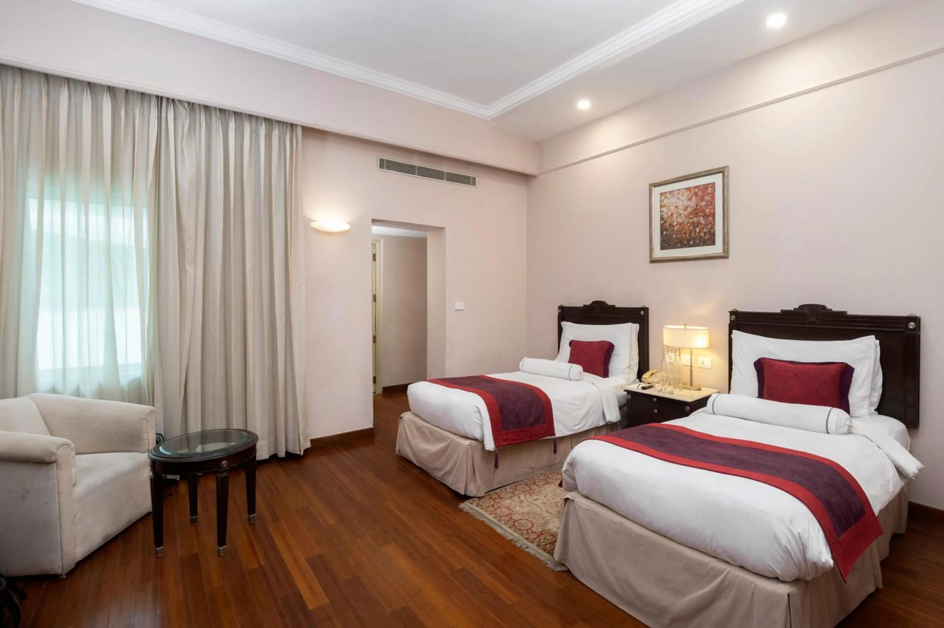 Bed in The Claridges New Delhi