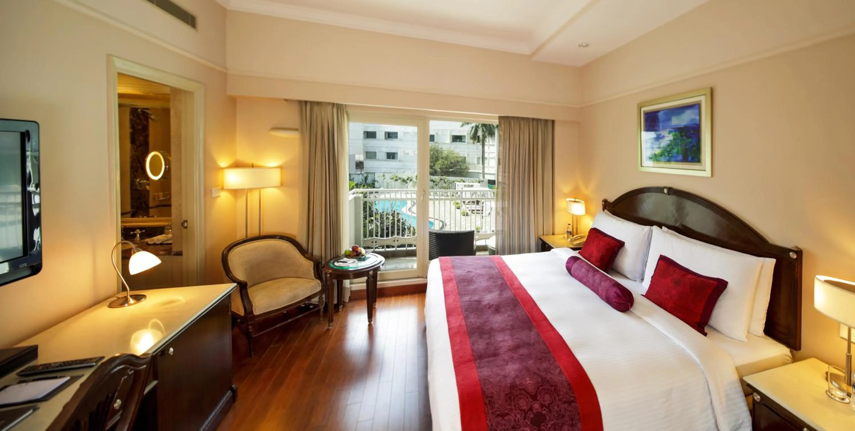 Balcony/Terrace, Bed in The Claridges New Delhi