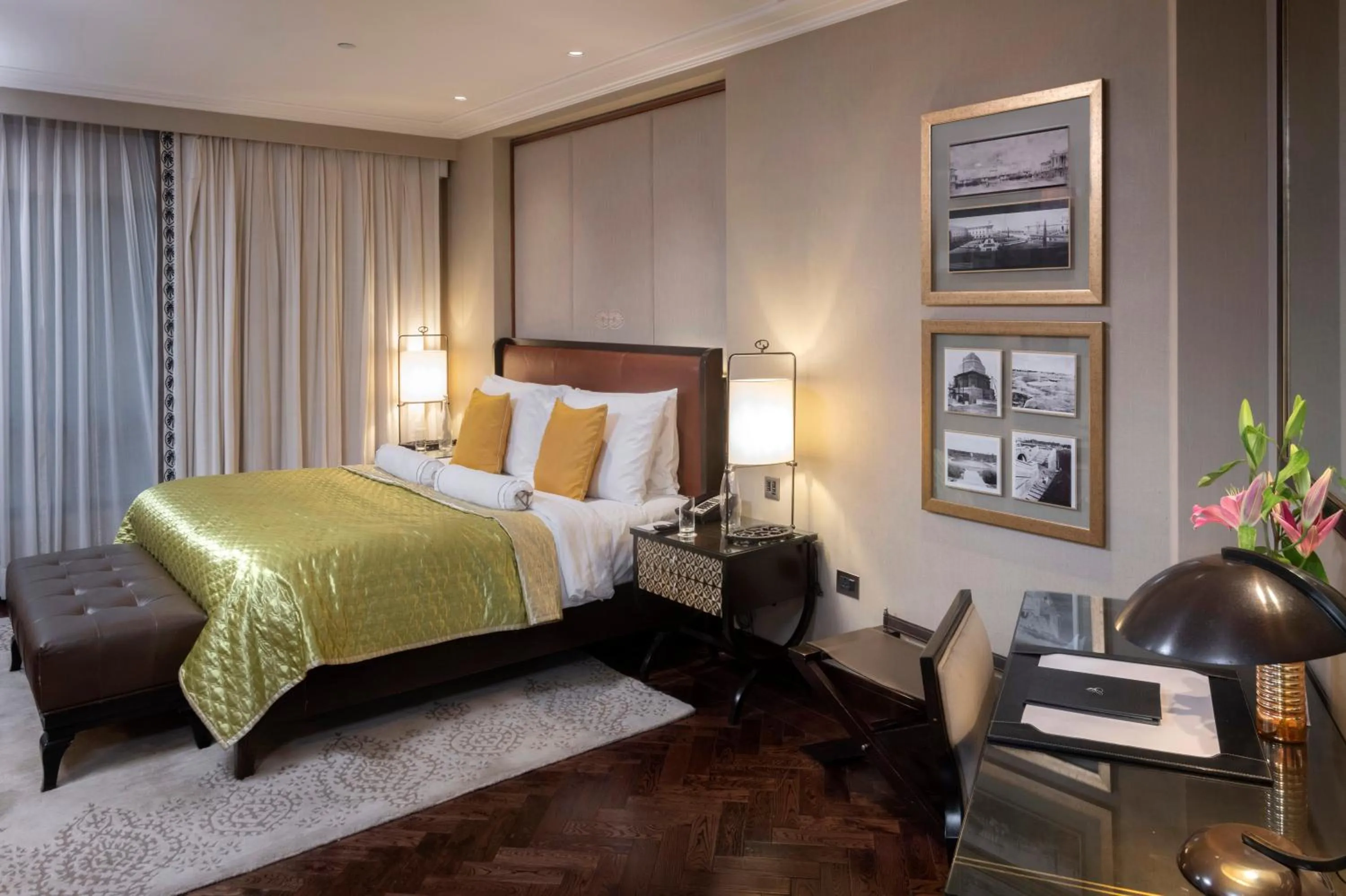 Bed in The Claridges New Delhi