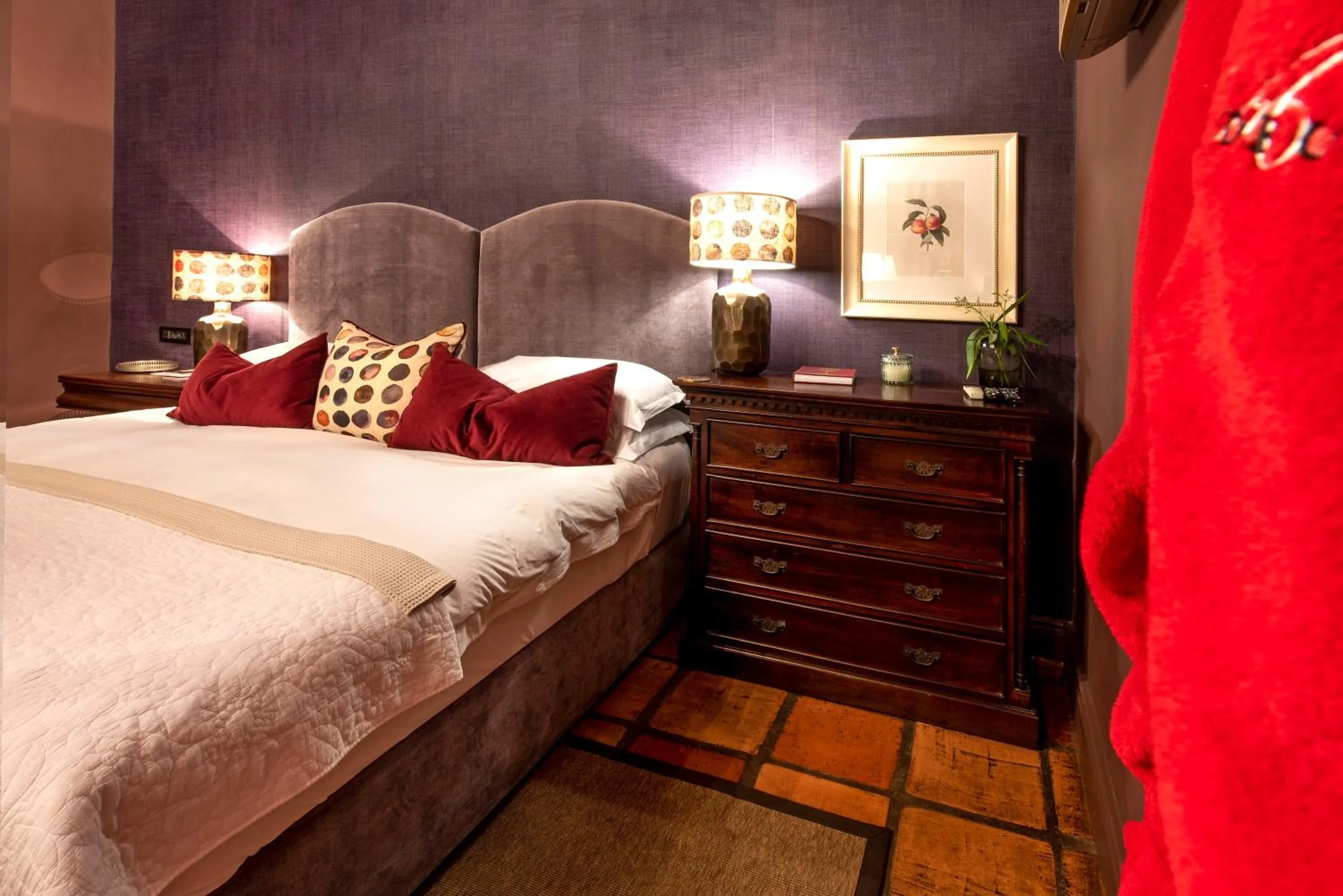 Bedroom, Bed in Avondrood Guest House by The Oyster Collection