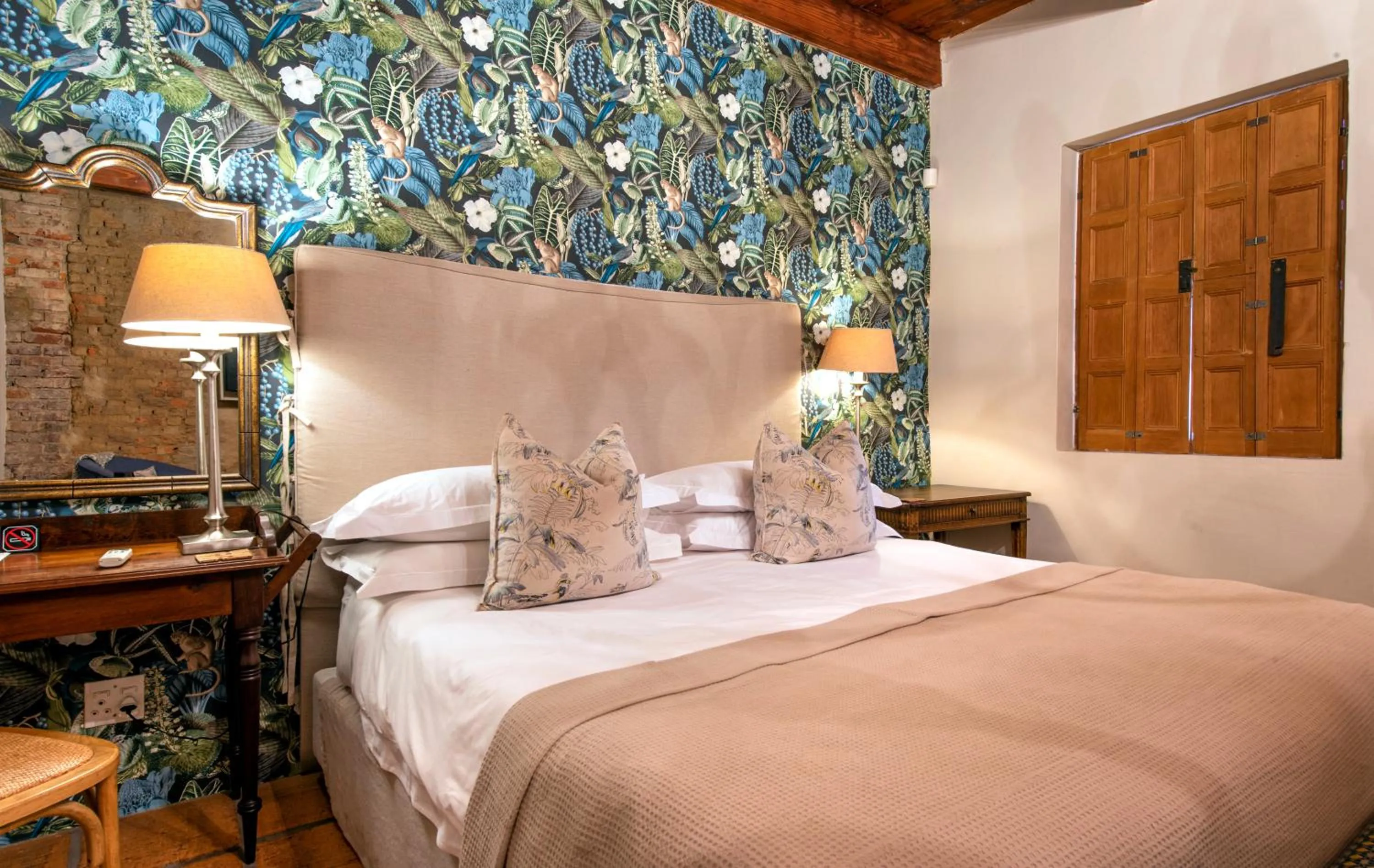 Bedroom, Bed in Avondrood Guest House by The Oyster Collection