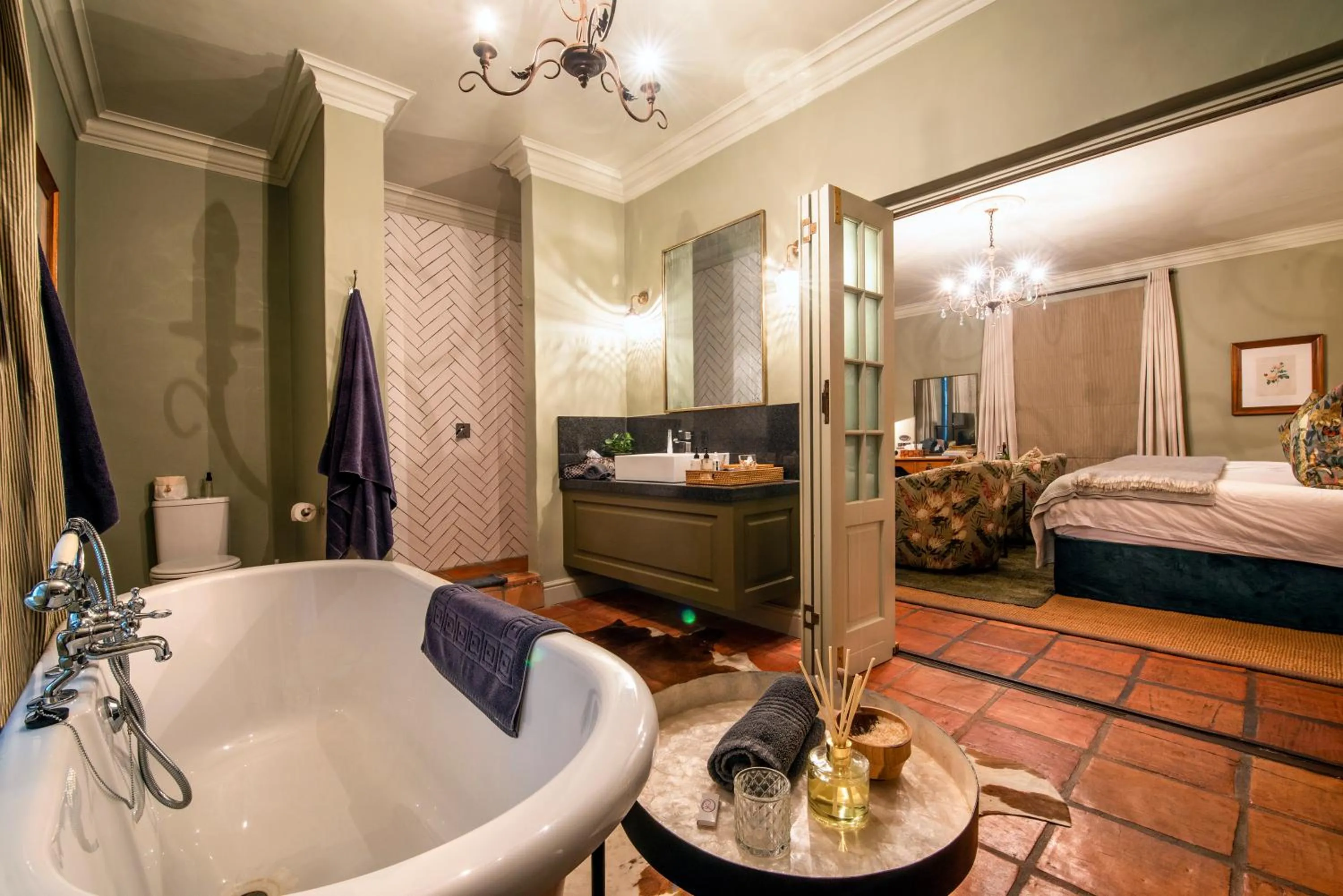 Photo of the whole room, Bed in Avondrood Guest House by The Oyster Collection