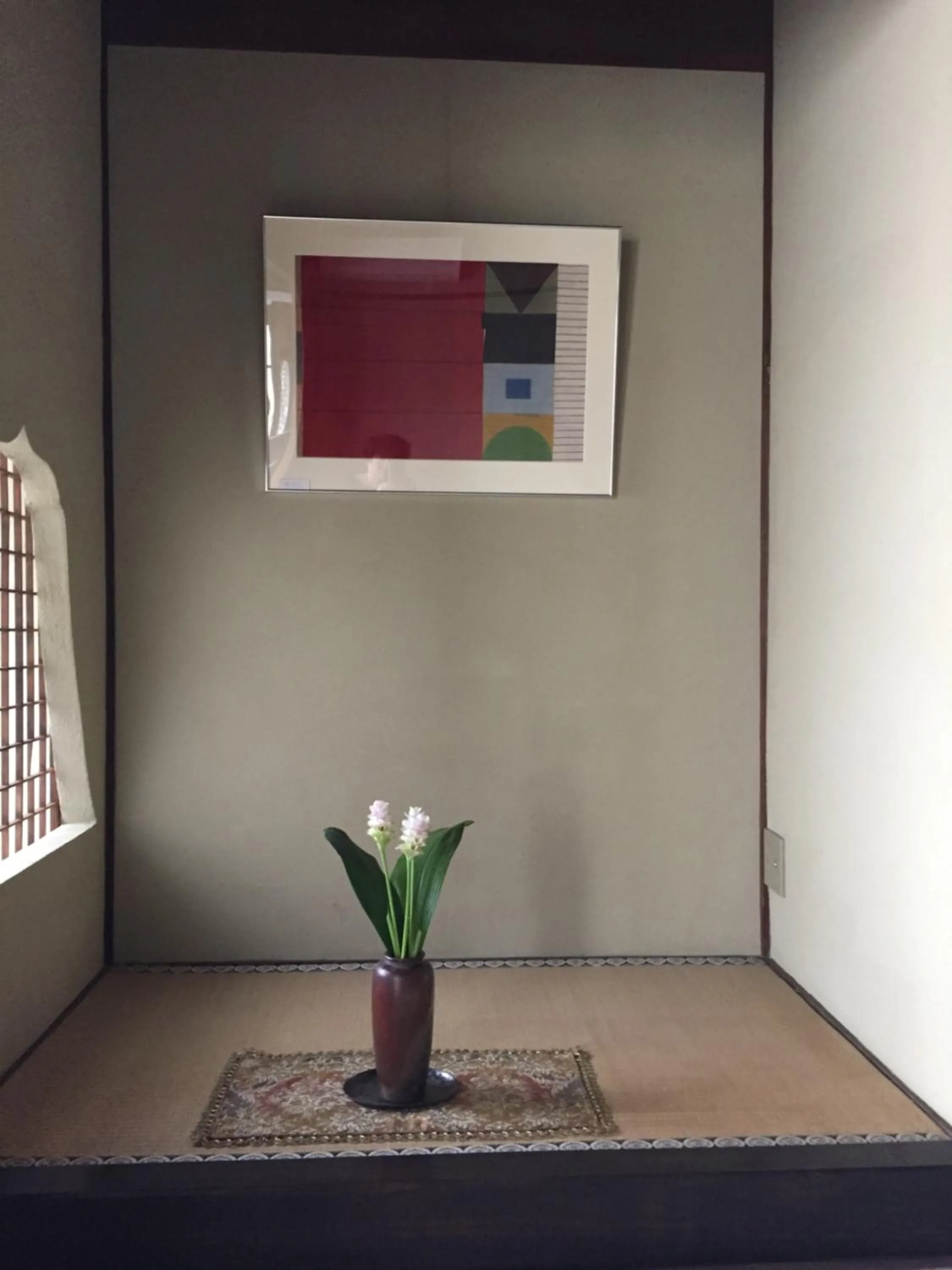 Decorative detail in Gallery Nozawa Inn