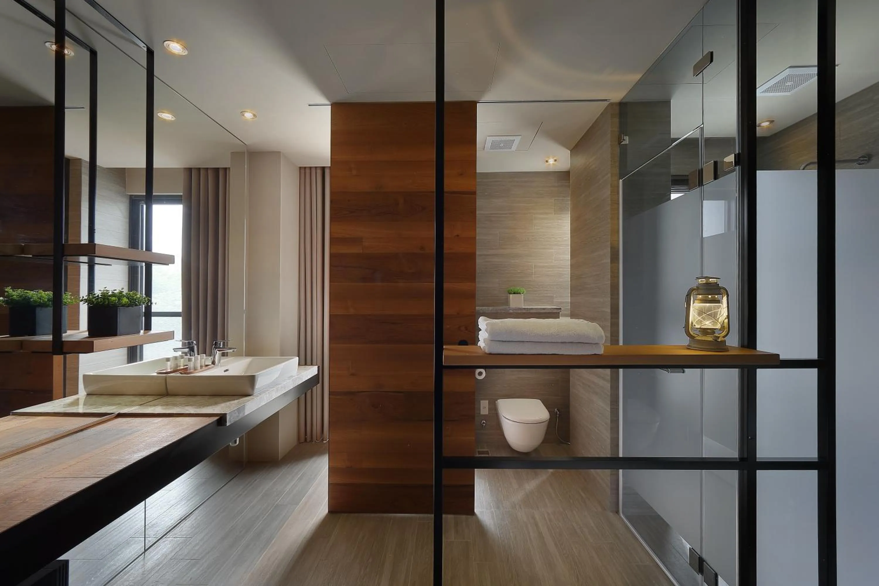 Decorative detail, Bed in Sun Moon Lake Blue Sky Bay B&B