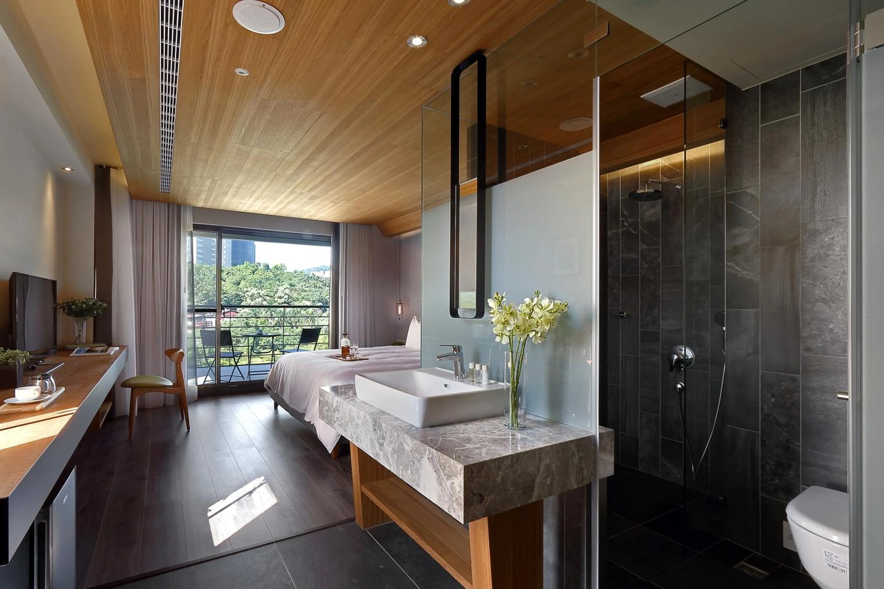 Bathroom in Sun Moon Lake Blue Sky Bay B&B