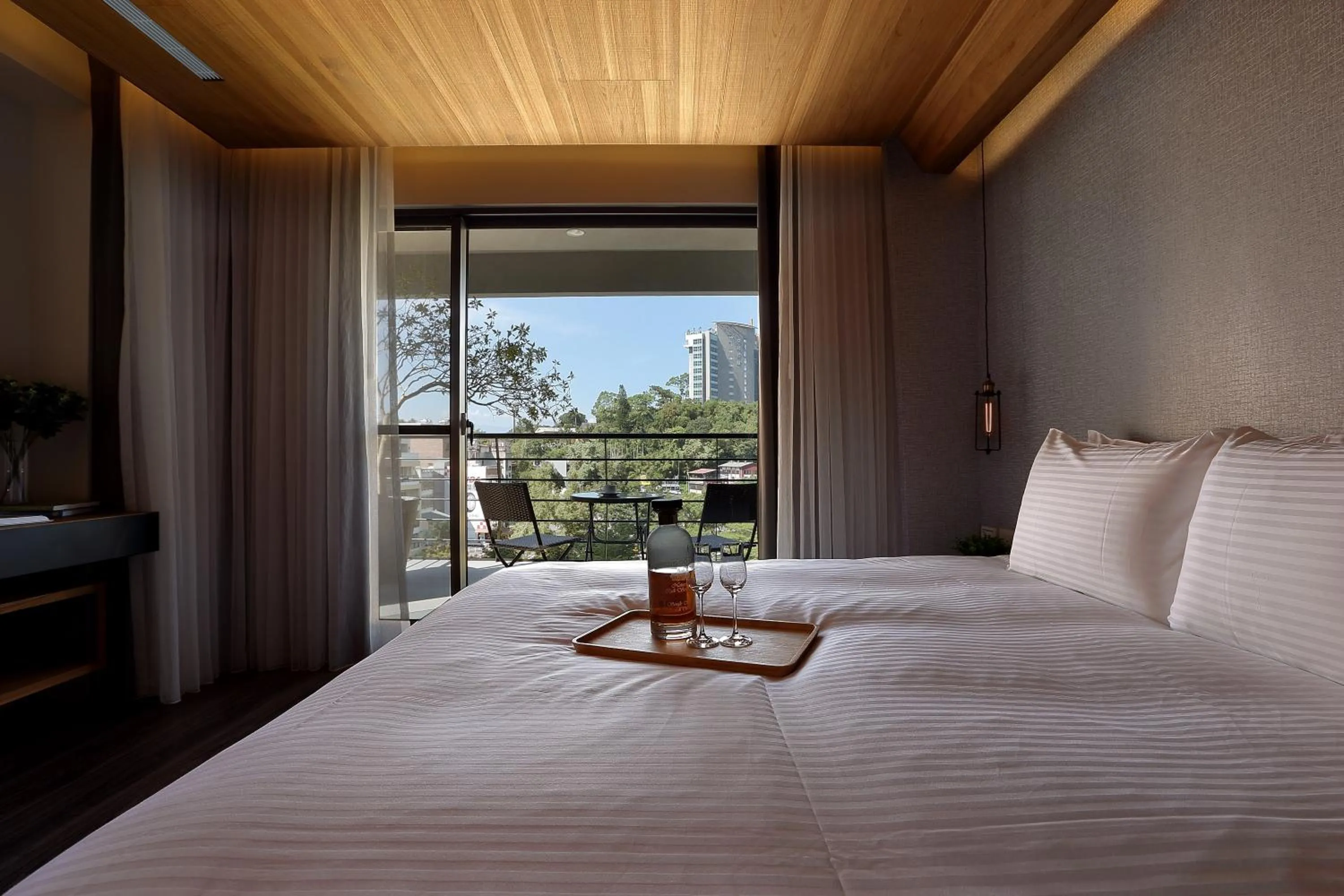 Bed in Sun Moon Lake Blue Sky Bay B&B