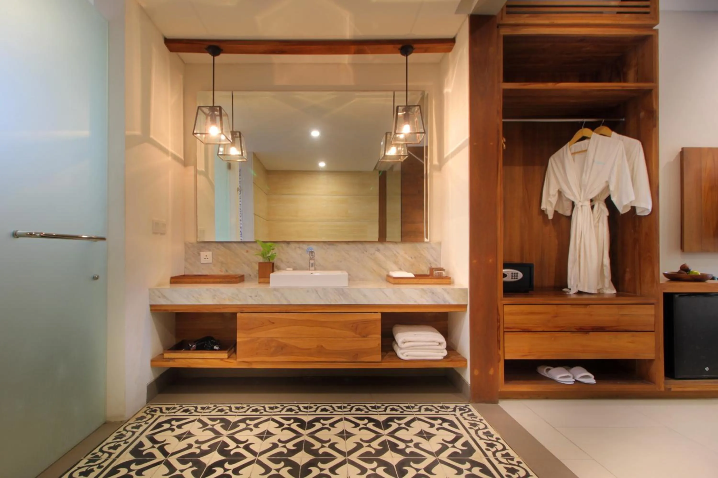 wardrobe, Bed in Sagara Candidasa by AHM