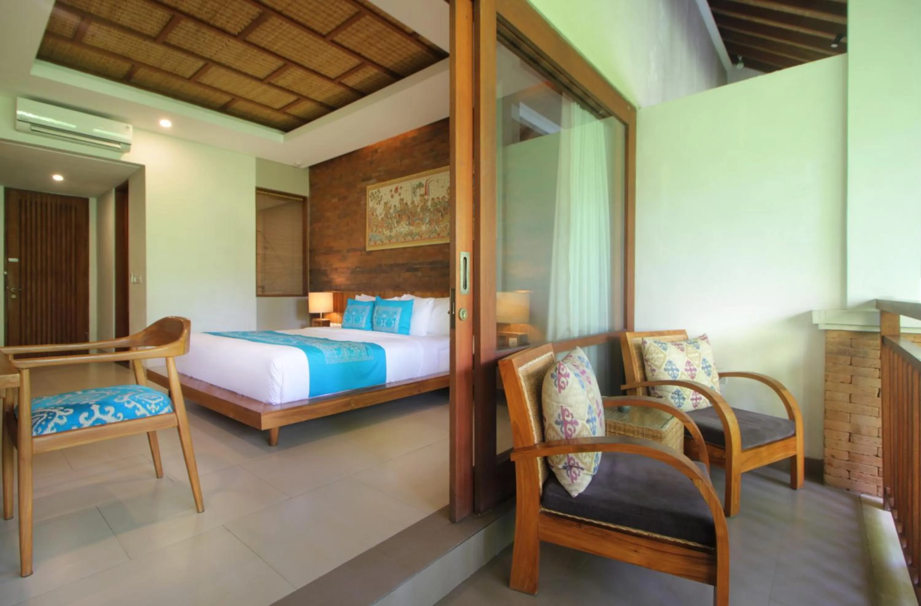 Photo of the whole room, Bed in Sagara Candidasa by AHM