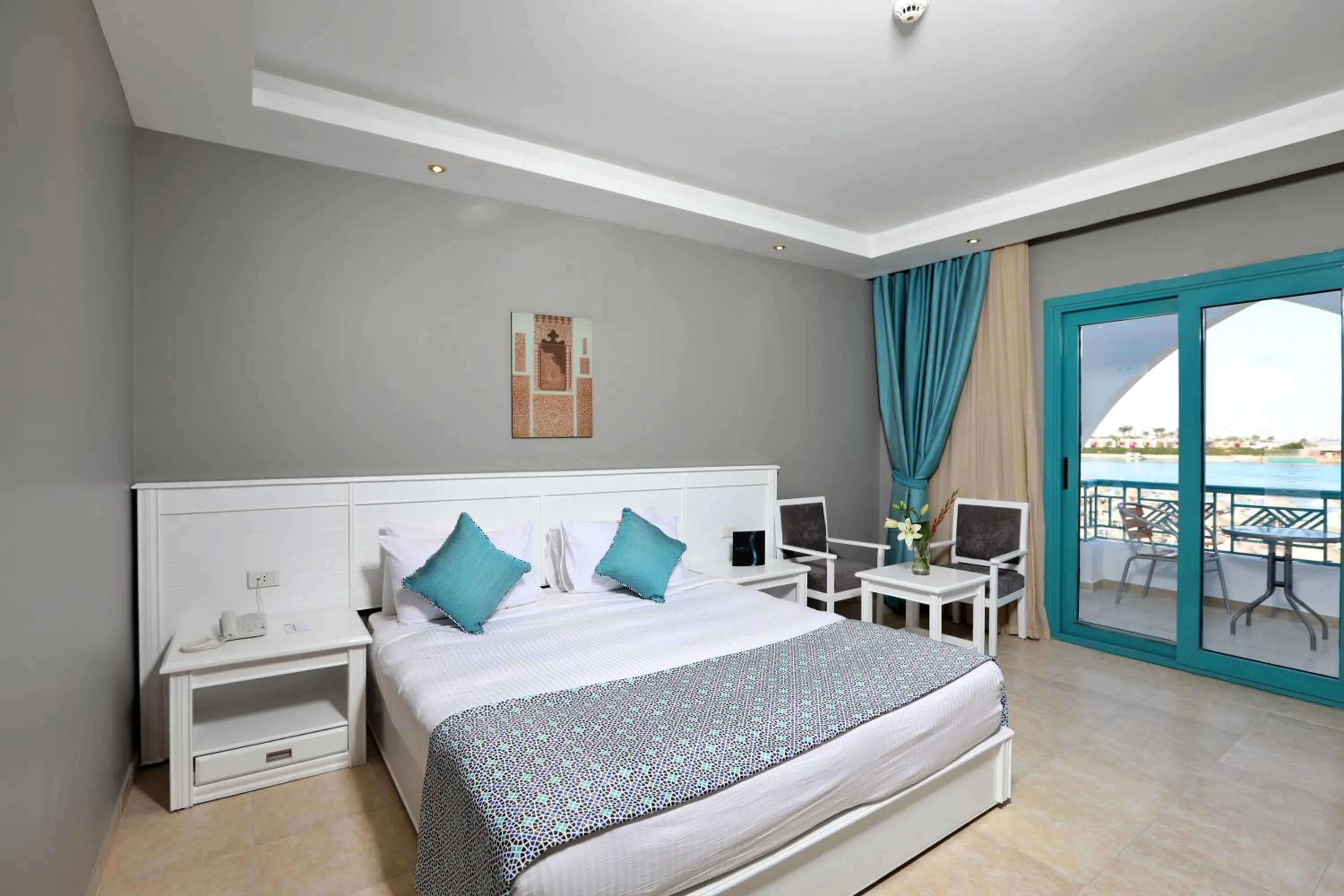 Bedroom, Bed in Sunrise Garden Beach Resort