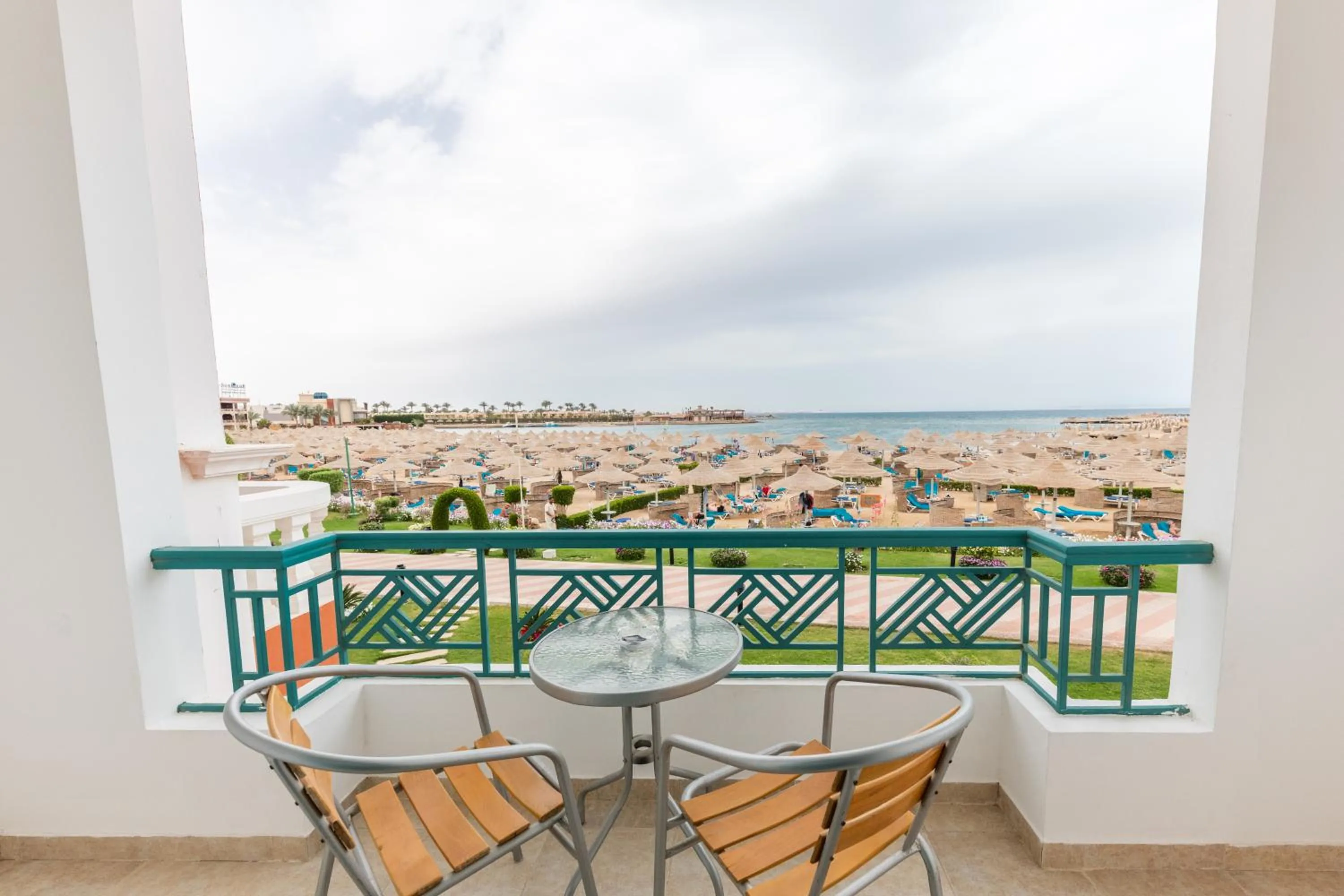 Balcony/Terrace in Sunrise Garden Beach Resort