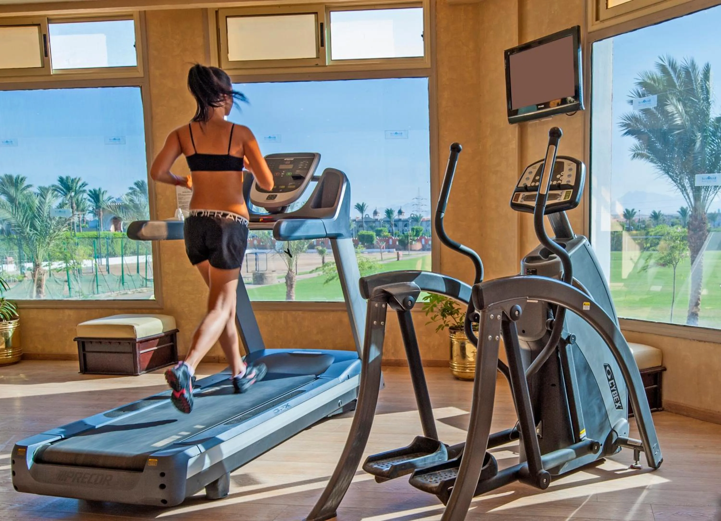 Fitness centre/facilities in Sunrise Garden Beach Resort