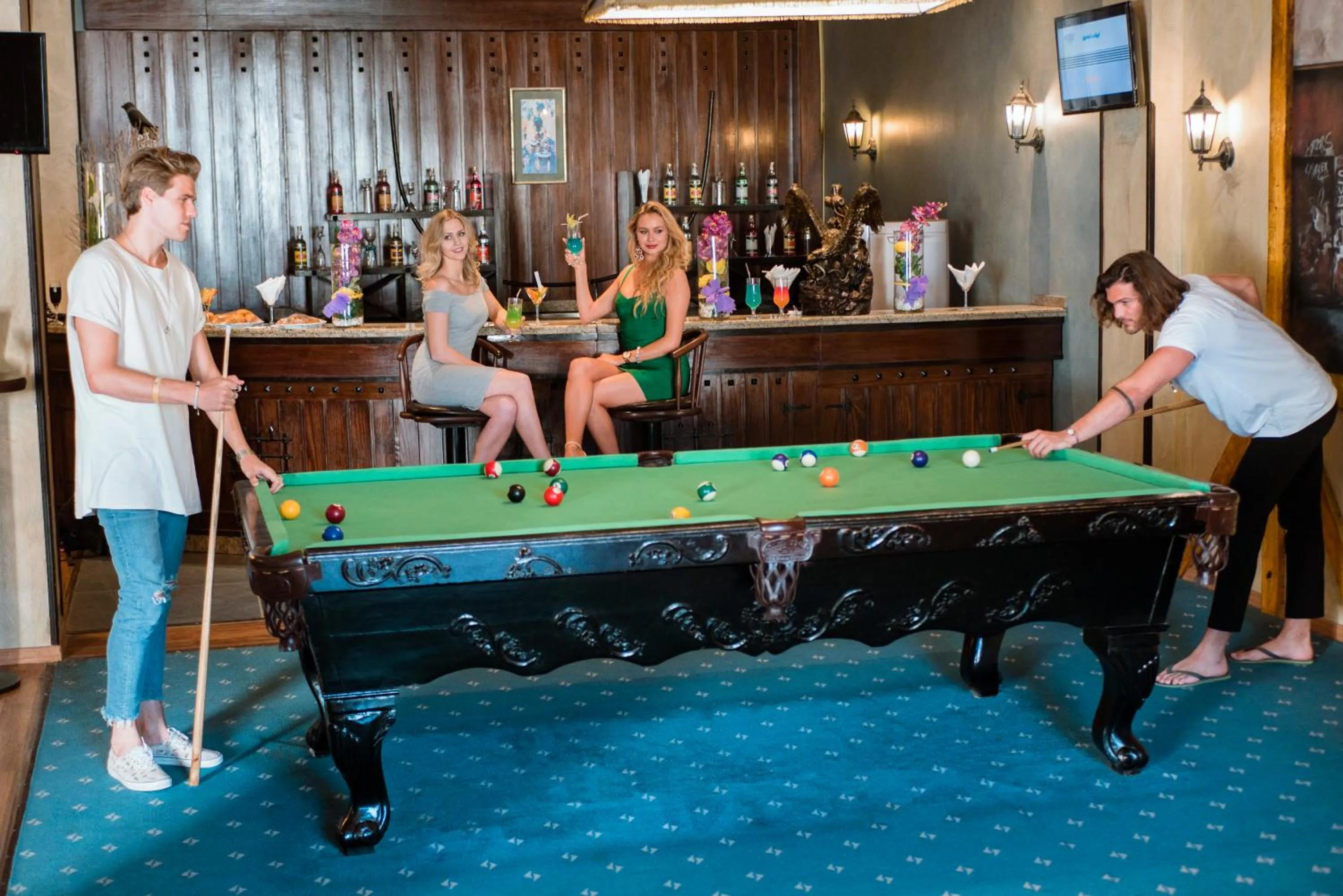 People in Sunrise Garden Beach Resort