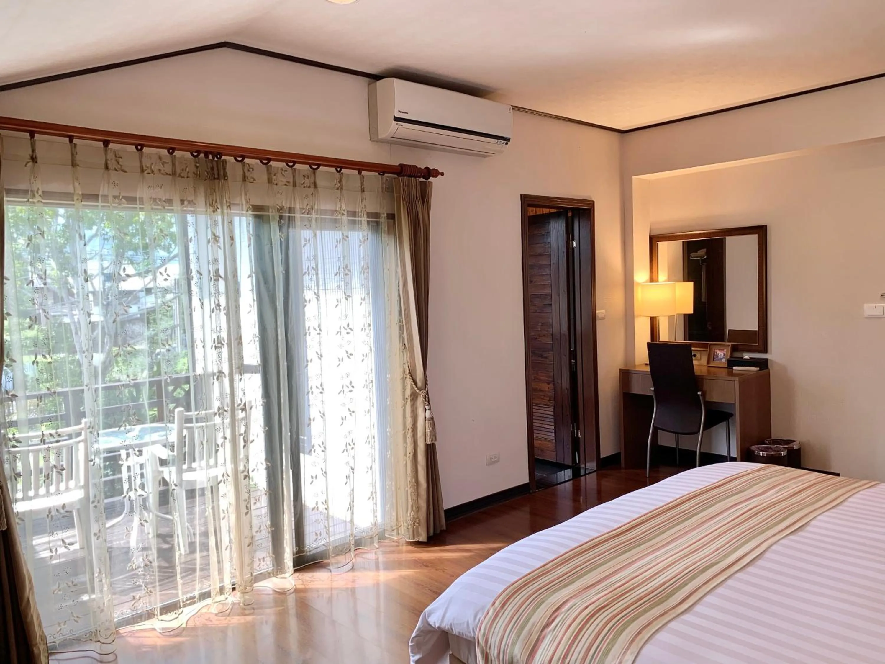 Photo of the whole room, Bed in Kanazawa House