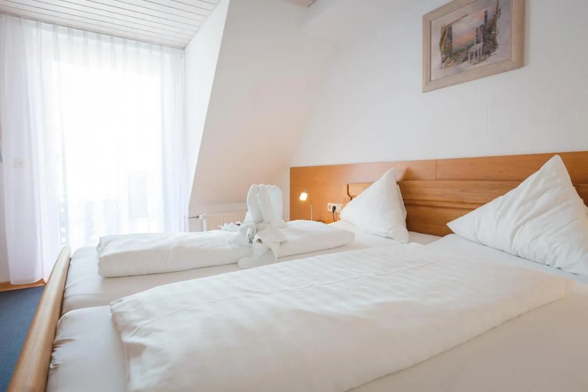 Bed in Strandpension Mäder