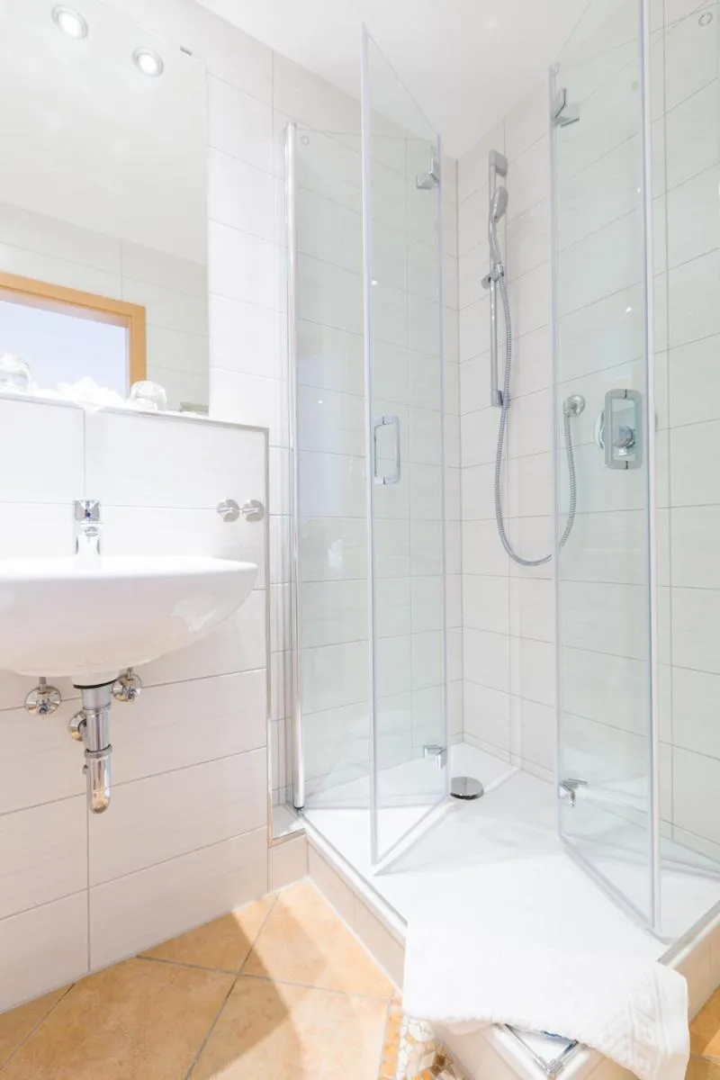 Shower in Strandpension Mäder