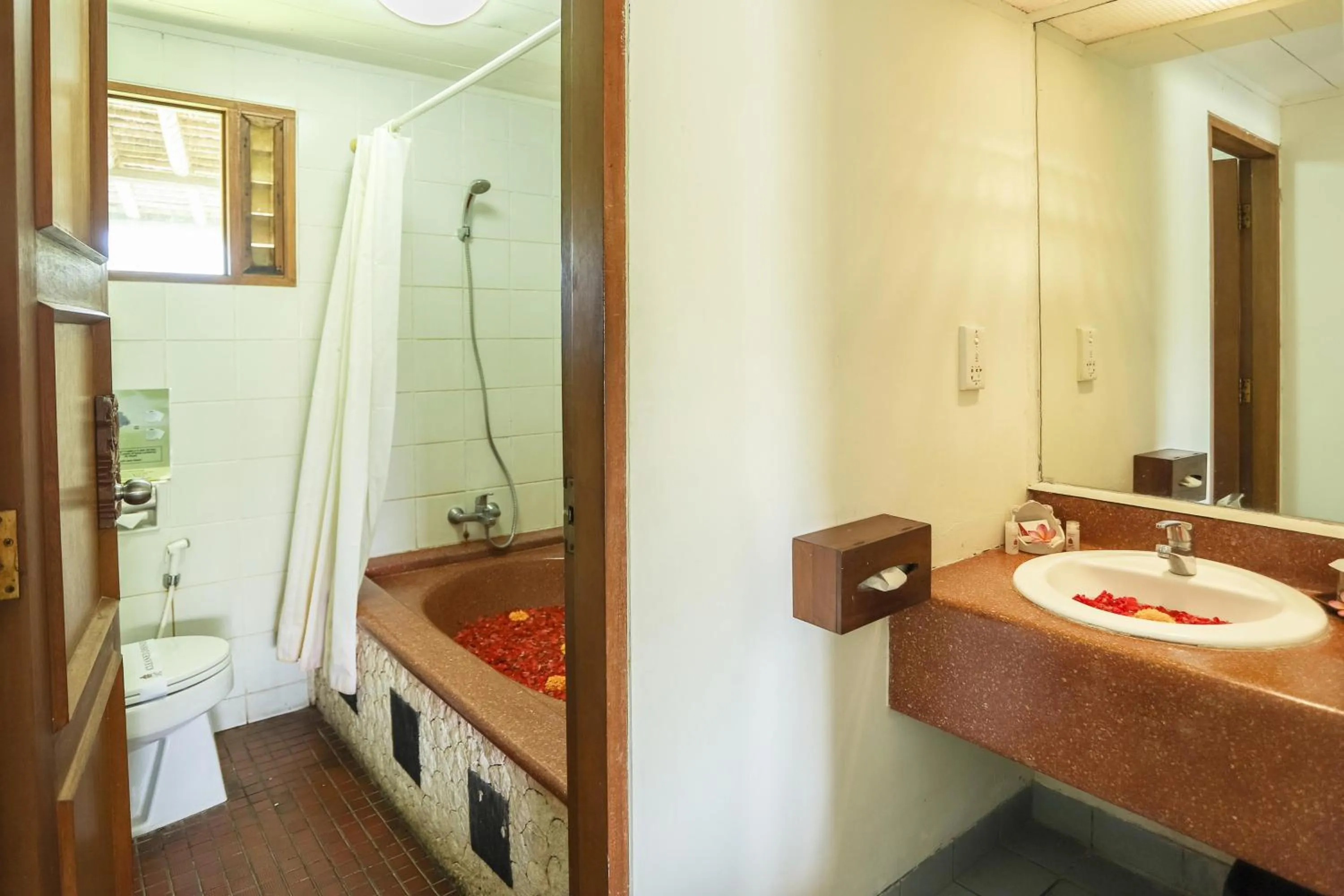 Shower in Sativa Sanur Cottages