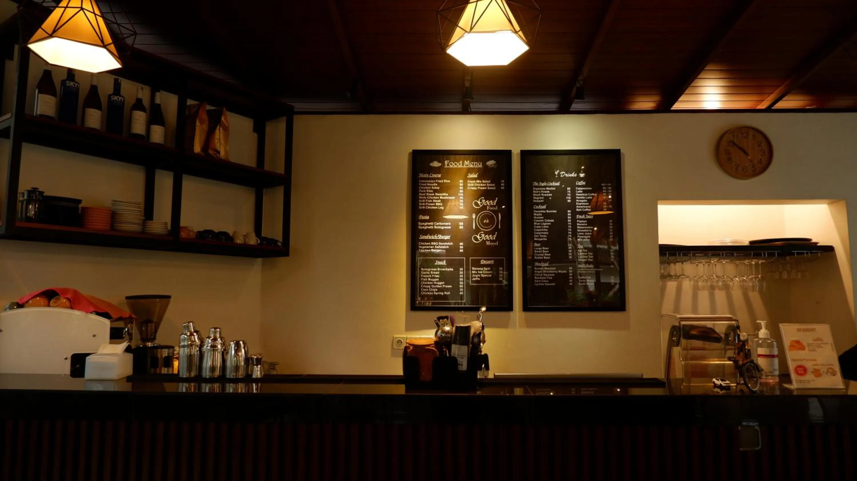 Restaurant/places to eat in Swastika Bungalows