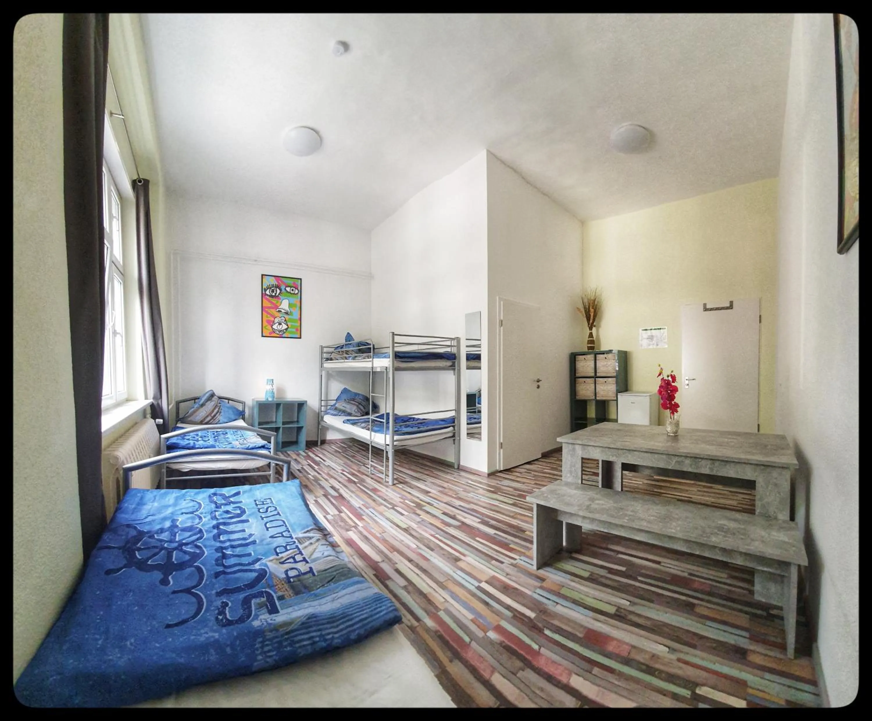 Hostel 199