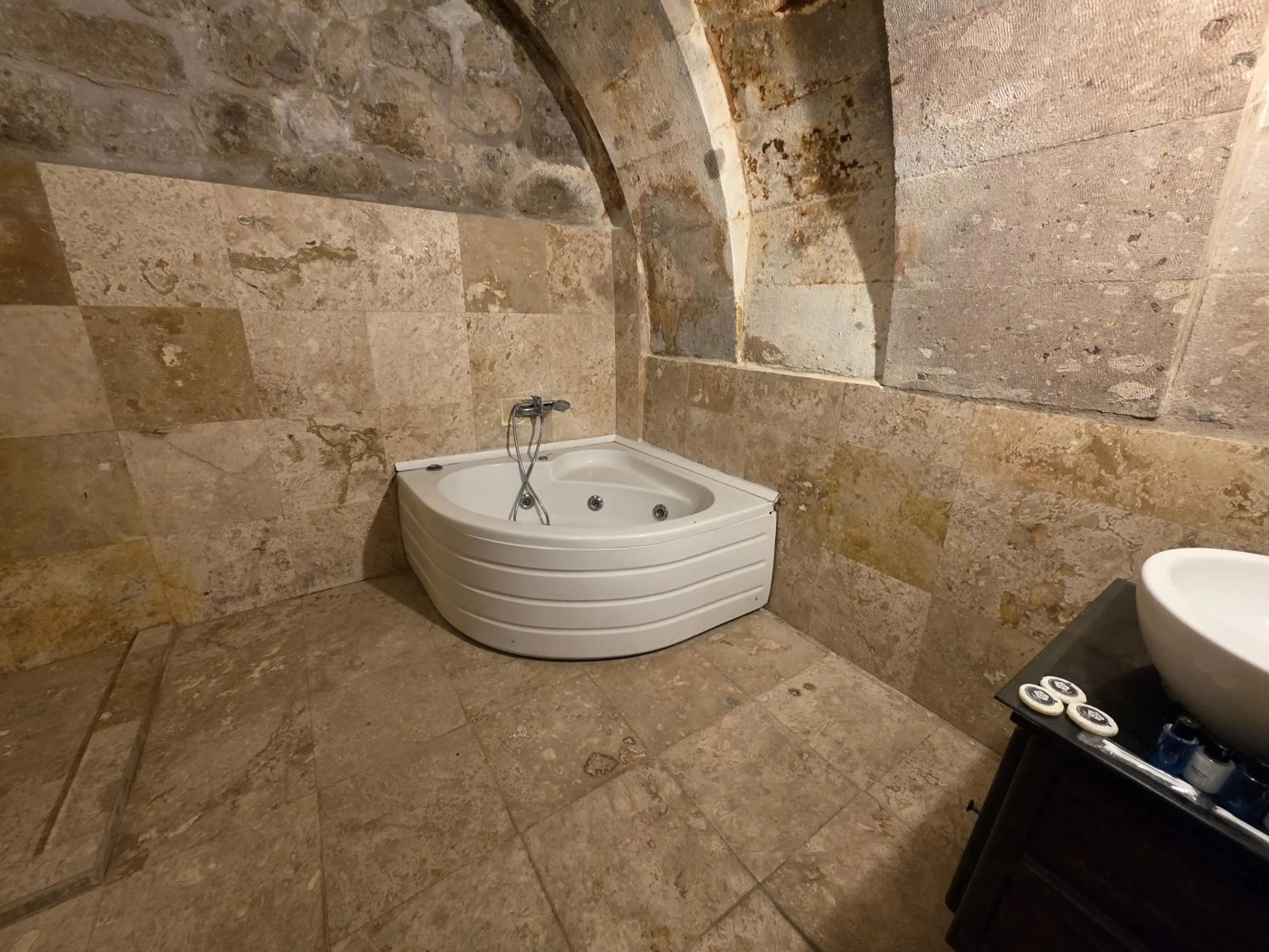 Bathroom in Karamanli Konagi