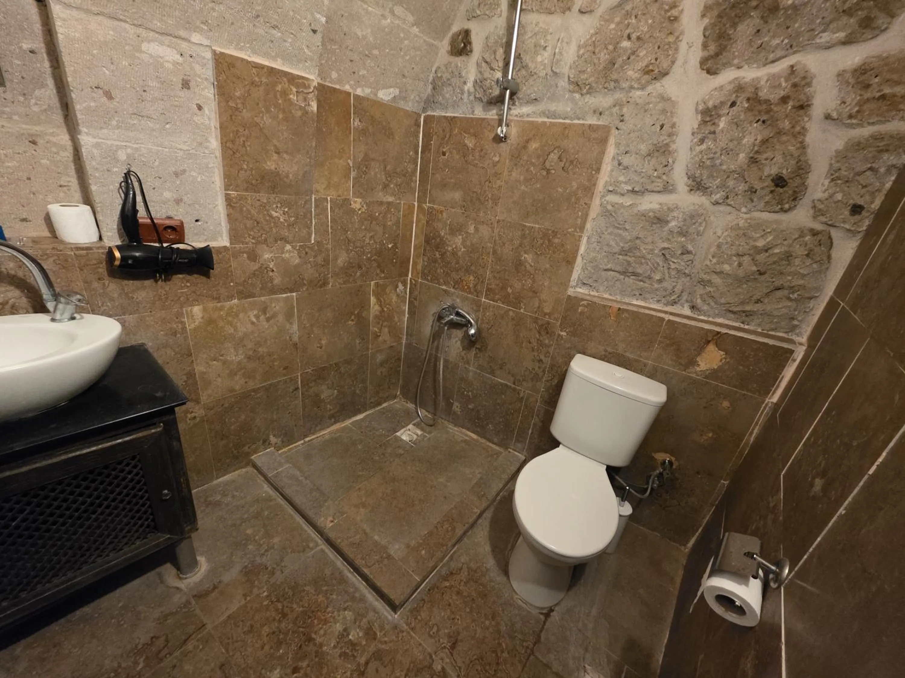 Bathroom in Karamanli Konagi