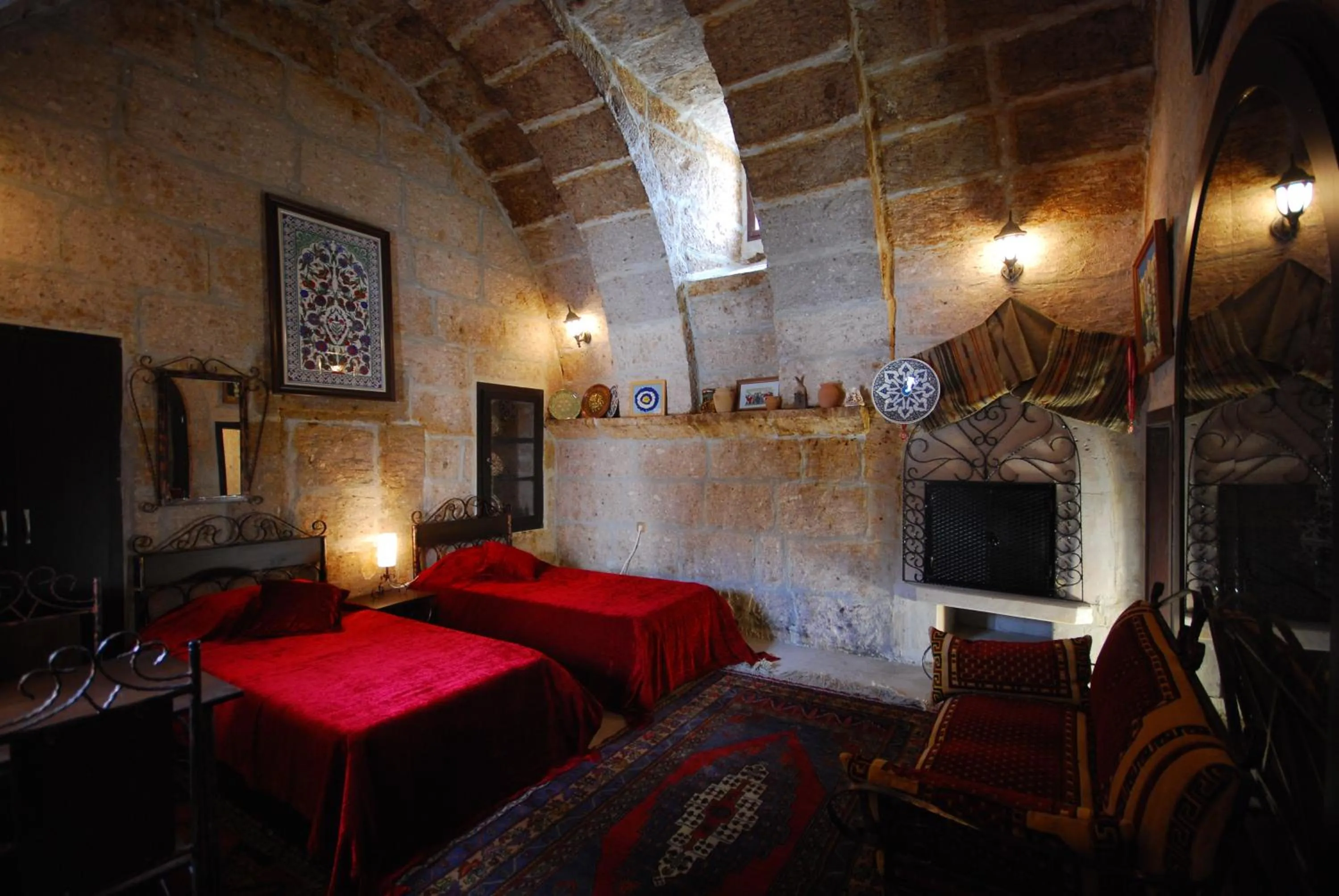 Photo of the whole room, Bed in Karamanli Konagi