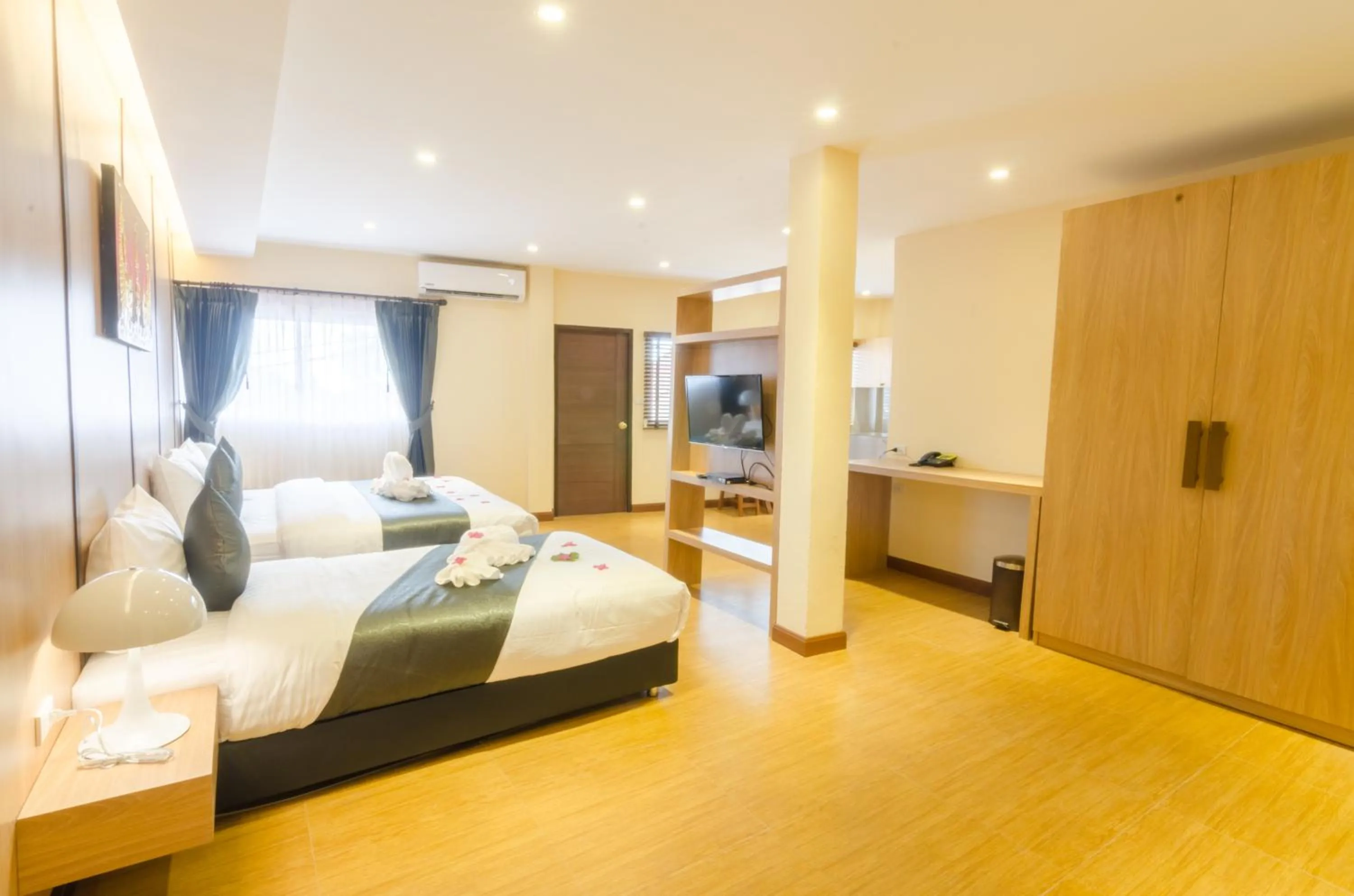 Photo of the whole room, Bed in My place Chaweng beach